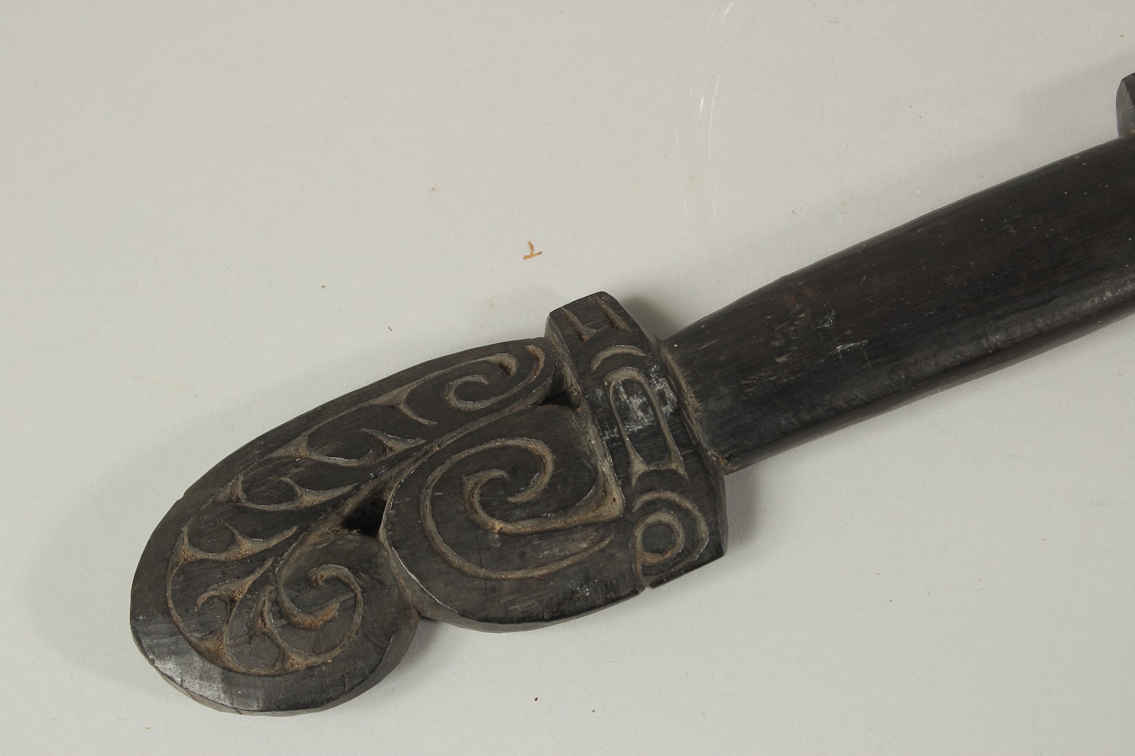 A 19TH CENTURY SWORD CLUB FROM TROBRIAND ISLANDS, PAPUA NEW GUINEA. 33ins long. - Image 2 of 6