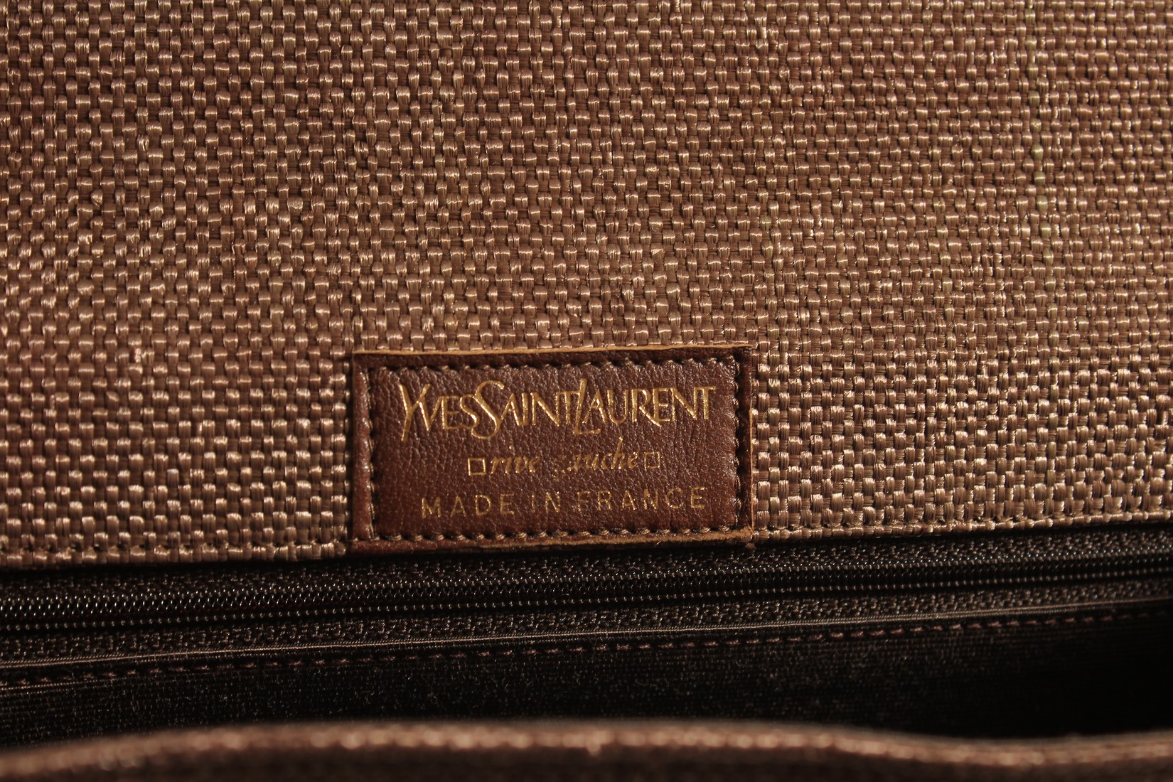 AN YVES SAINT LAURENT, PARIS, BROWN HESSIAN BAG with mother-of-pearl shell. 26cms long x 20cms - Image 4 of 4