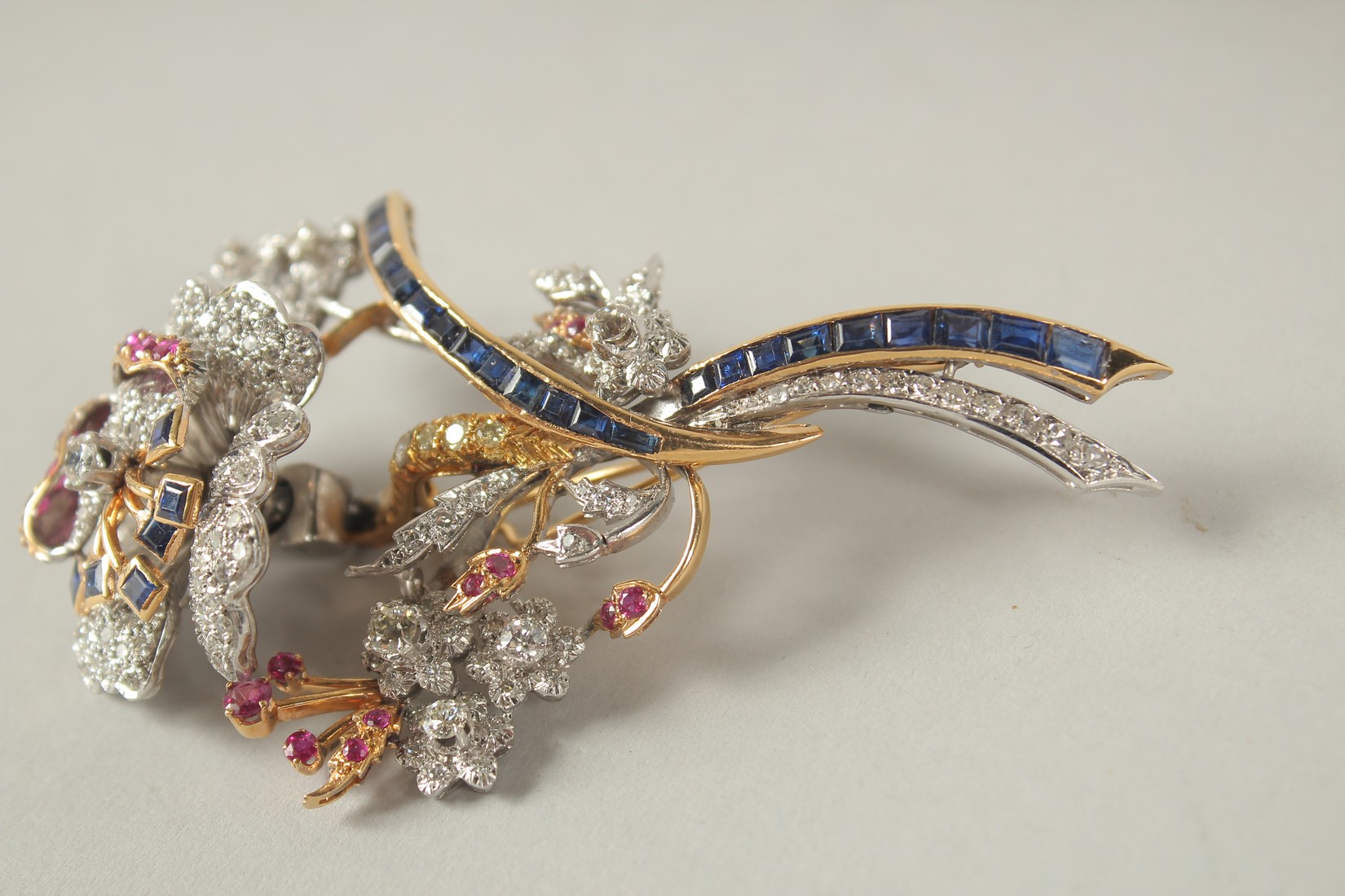 A SUPERB 18CT GOLD, DIAMOND, RUBY AND SAPPHIRE TREMBLING FLOWER BROOCH. 35grams. - Image 3 of 5