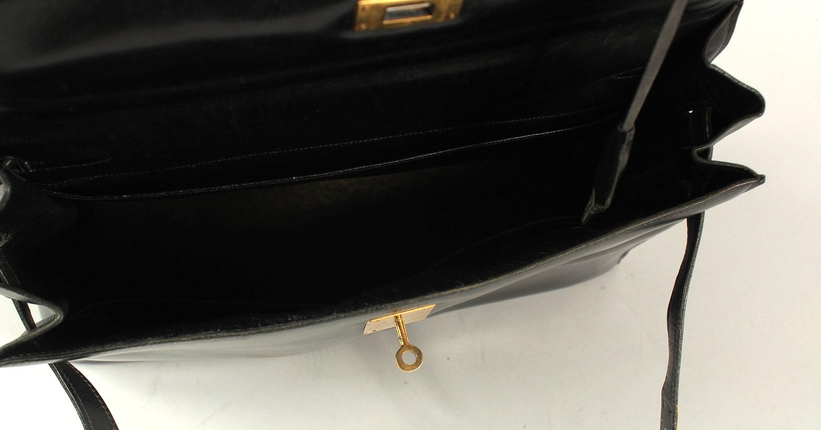 A VERY GOOD VINTAGE HERMES BLACK LEATHER BAG, 1963. 36cms long x 26cms deep x 13cms wide, with a - Image 5 of 7