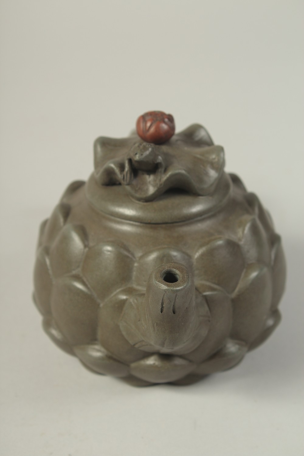 A CHINESE YIXING ARTICHOKE FORM TEAPOT, with impressed mark to base and inner lid. - Image 2 of 10