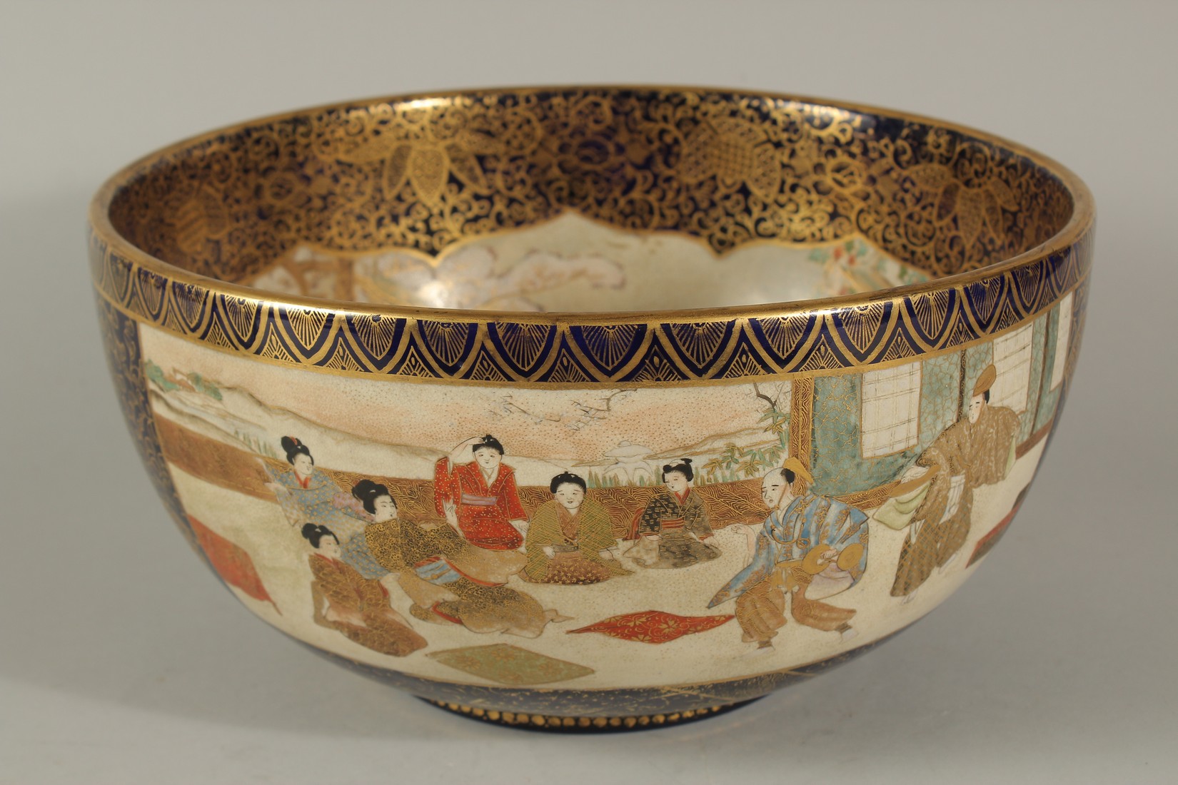 A FINE JAPANESE GILDED COBALT BLUE SATSUMA BOWL,