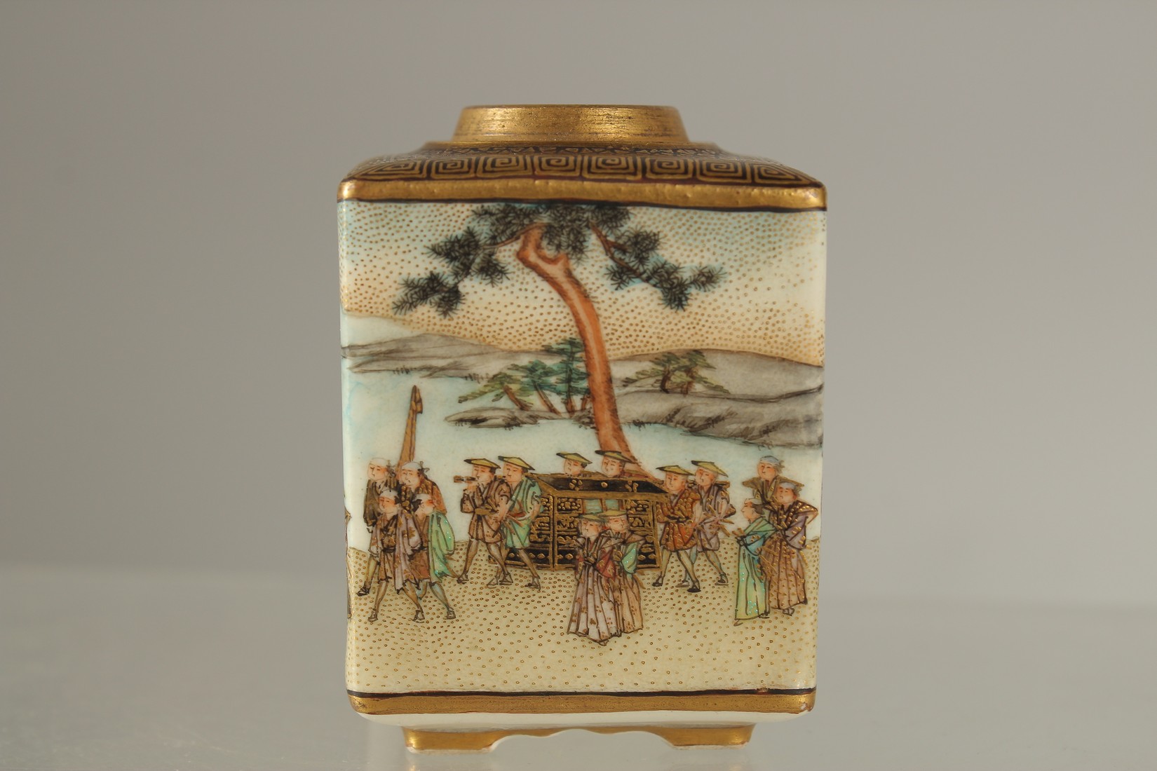A FINE JAPANESE MEIJI PERIOD SATSUMA SQUARE-FORM MINIATURE VASE, delicately painted with a - Image 2 of 7