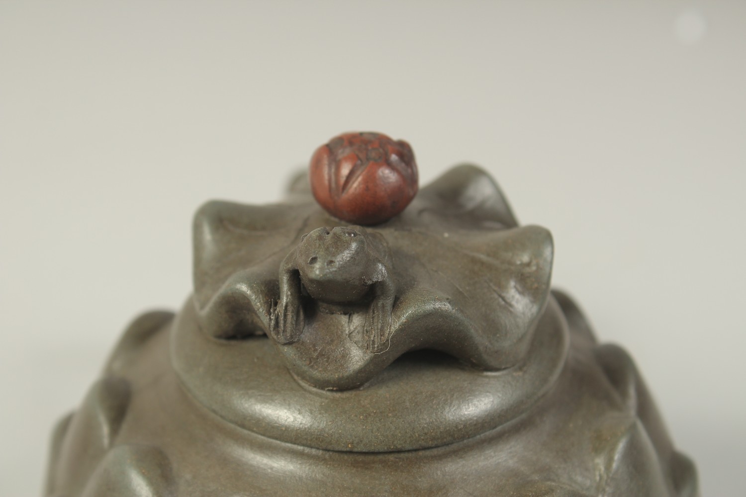 A CHINESE YIXING ARTICHOKE FORM TEAPOT, with impressed mark to base and inner lid. - Image 3 of 10