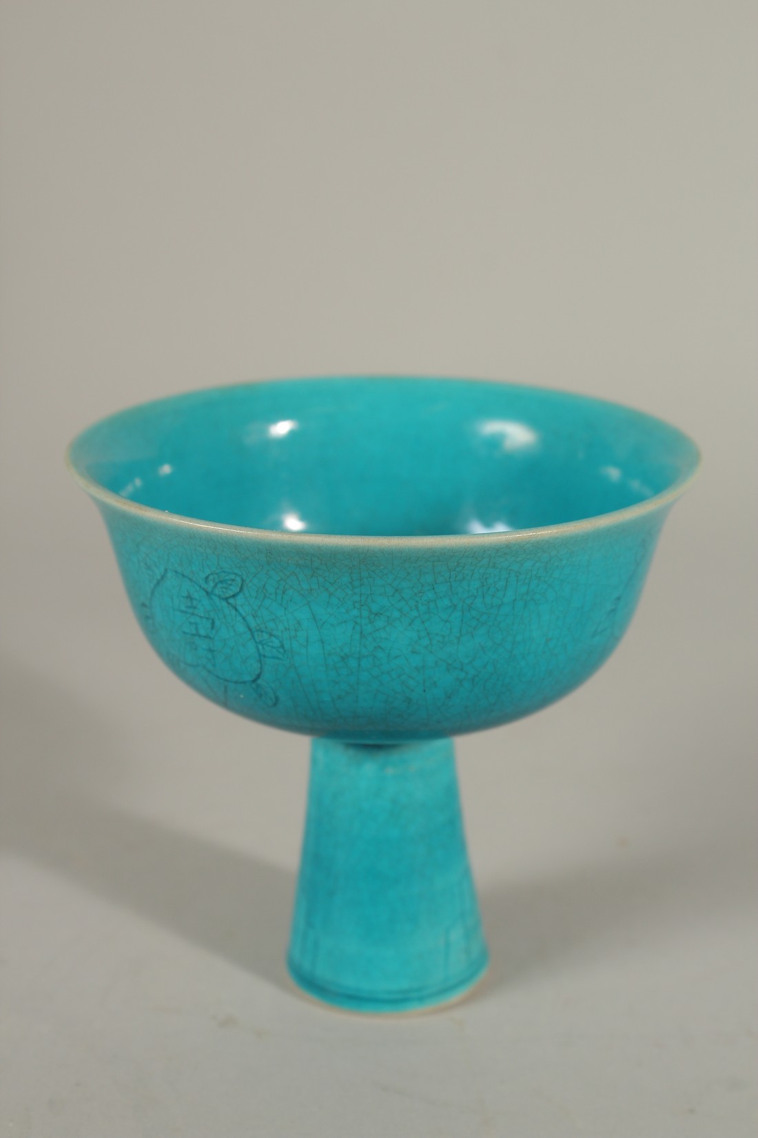 A CHINESE TURQUOISE GLAZE PORCELAIN STEM CUP, inner foot rim with character mark, 10cm diameter, 9cm - Image 4 of 6