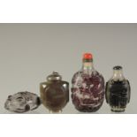 A COLLECTION OF FOUR CHINESE GLASS SNUFF BOTTLES, (4).