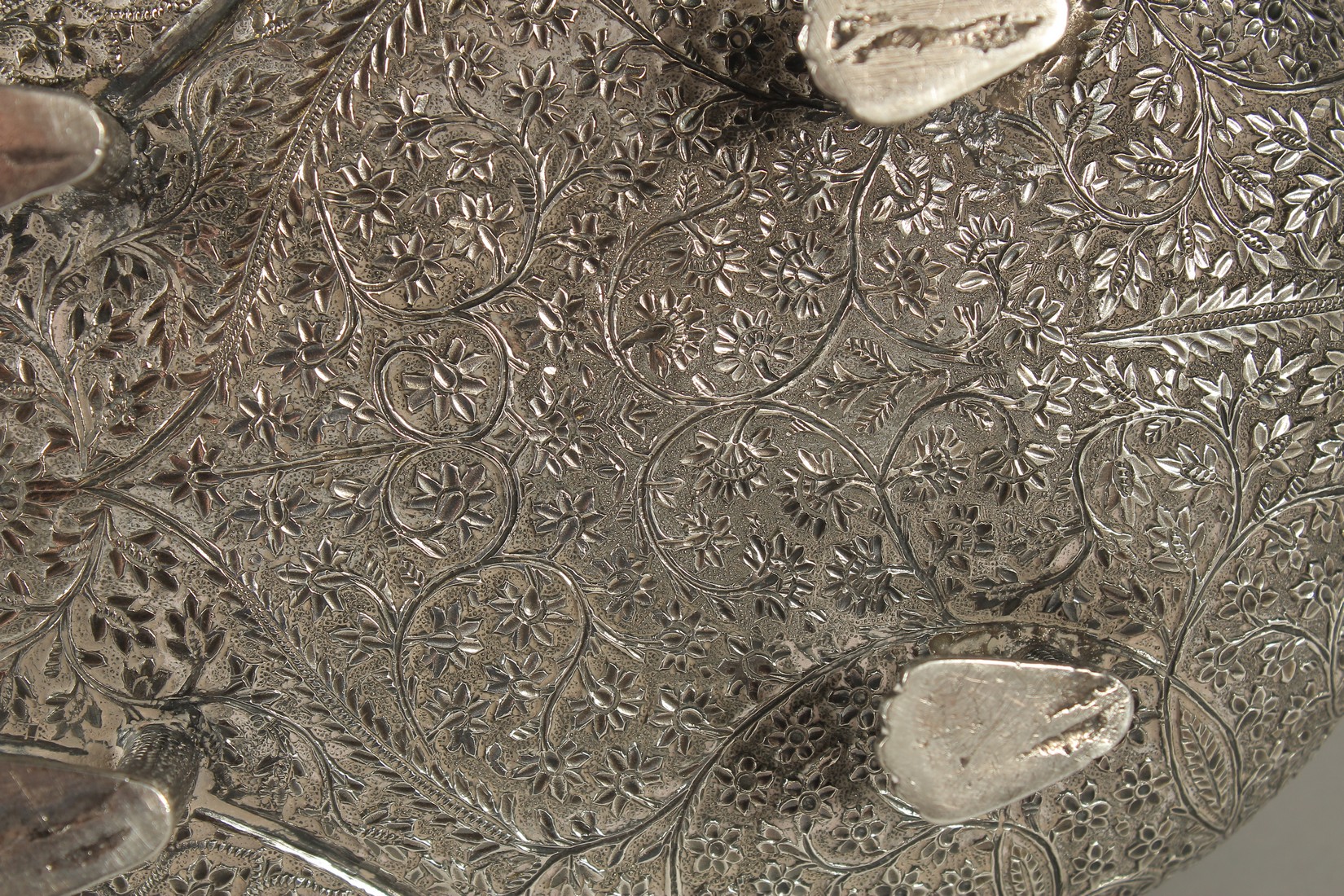 A VERY FINE AND UNUSUAL INDIAN KASHMIR ENGRAVED SILVER VESSEL, intricately chased with finely - Image 10 of 10