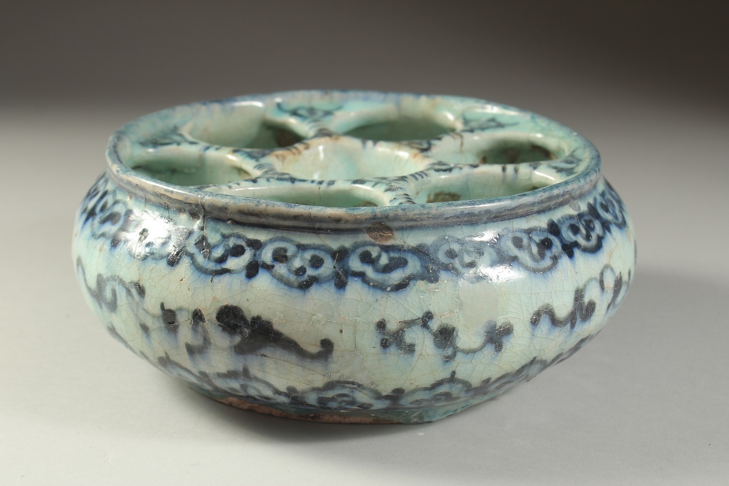 A FINE 16TH-17TH PERSIAN SAFAVID GLAZED POTTERY SECTIONAL BOWL, 22cm diameter. - Image 3 of 4