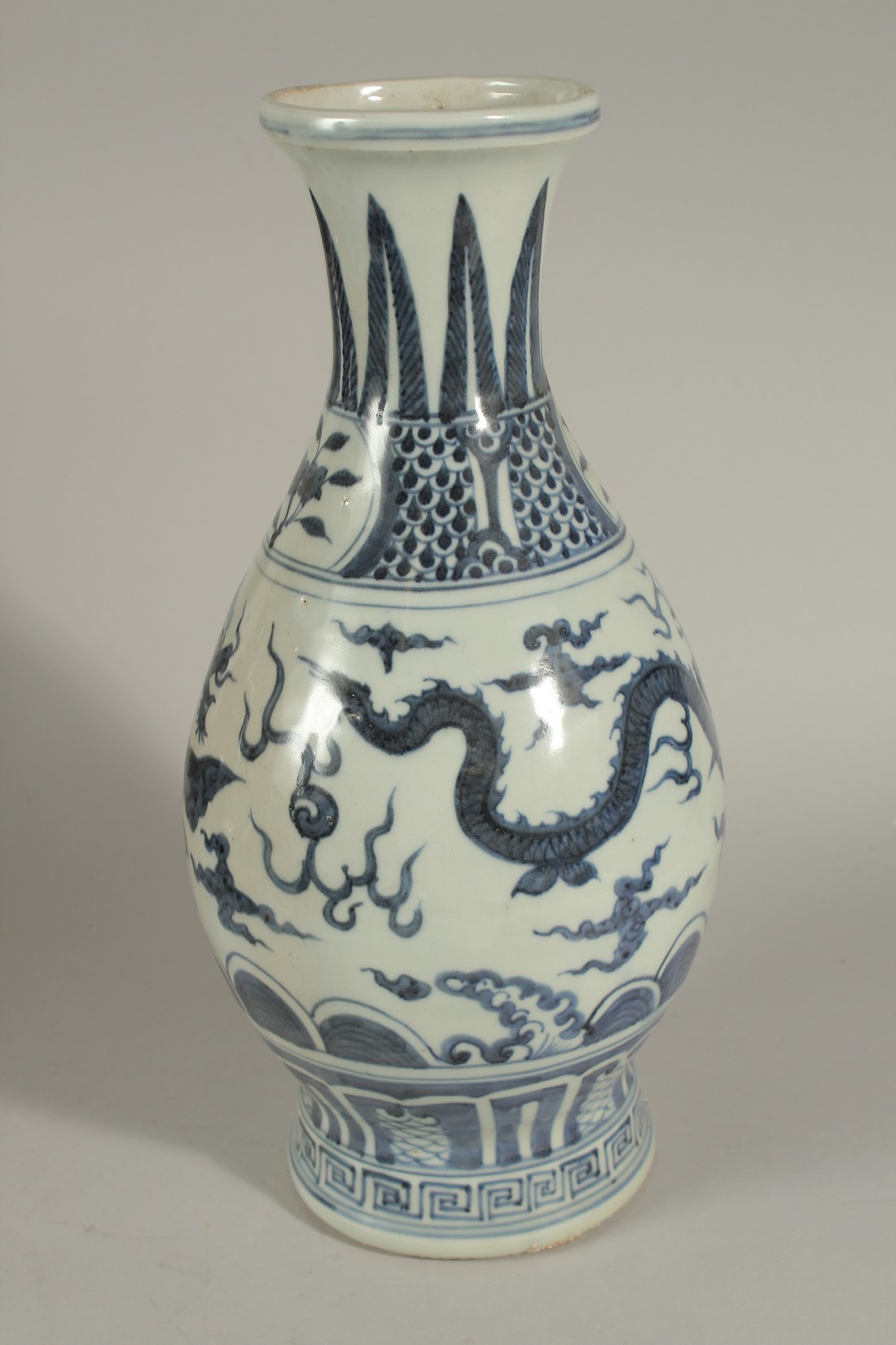 A CHINESE BLUE AND WHITE PORCELAIN DRAGON VASE, designed with two dragons chasing the flaming - Image 2 of 5