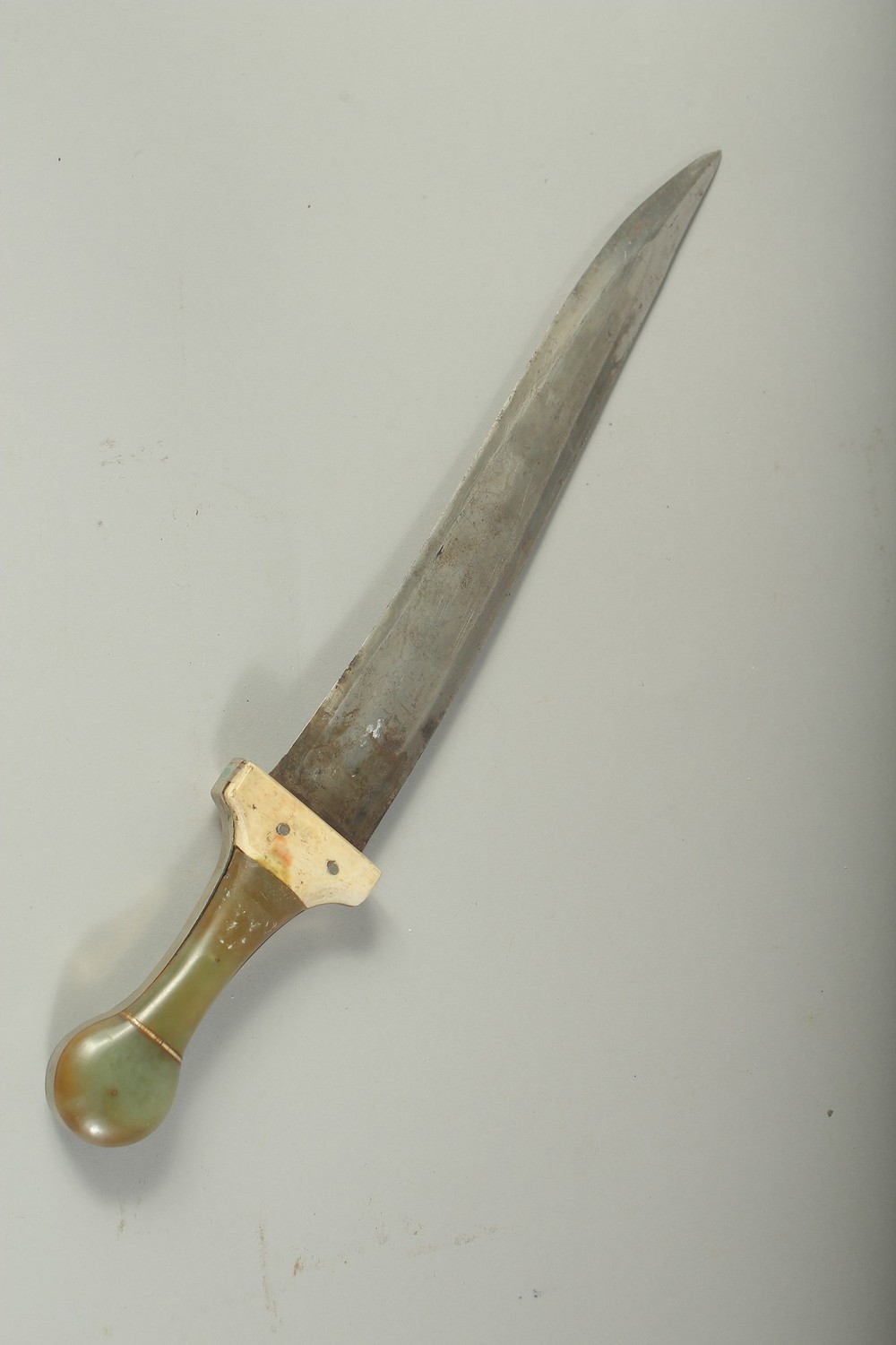 A FINE AND LARGE INDIAN JADE AND BONE HILTED DAGGER, with watered steel blade, 40cm long. - Image 2 of 6