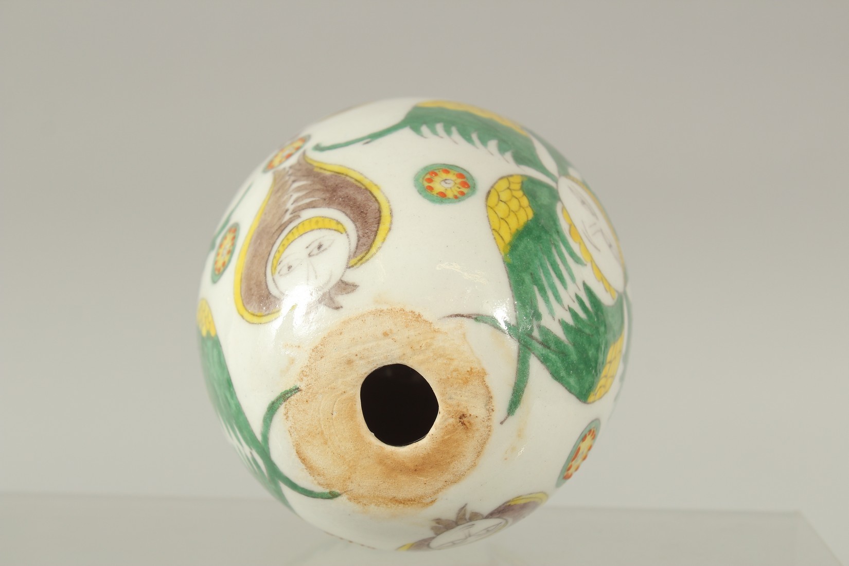 A TURKISH OTTOMAN ARMENIAN POTTERY HANGING BALL, 10cm high. - Image 6 of 6