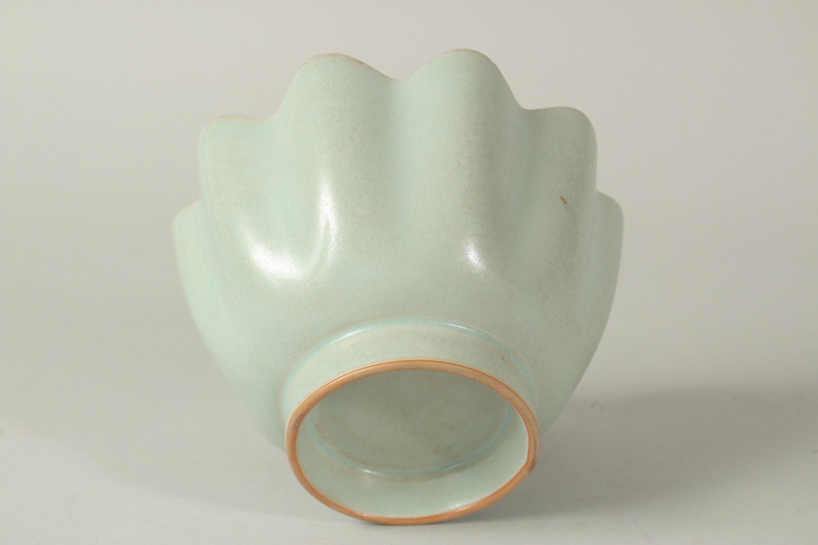 A TALL CHINESE CELADON GLAZED PETAL-FORM BOWL, 16cm diameter. - Image 6 of 6