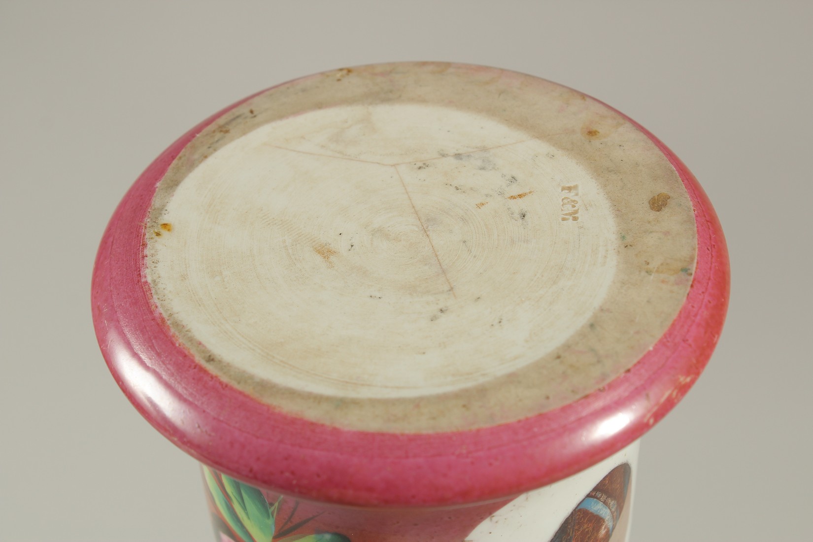 AN UNUSUAL 19TH CENTURY PERSIAN QAJAR MARKET PORCELAIN HUQQA BASE, decorated with oval portraits - Image 6 of 6