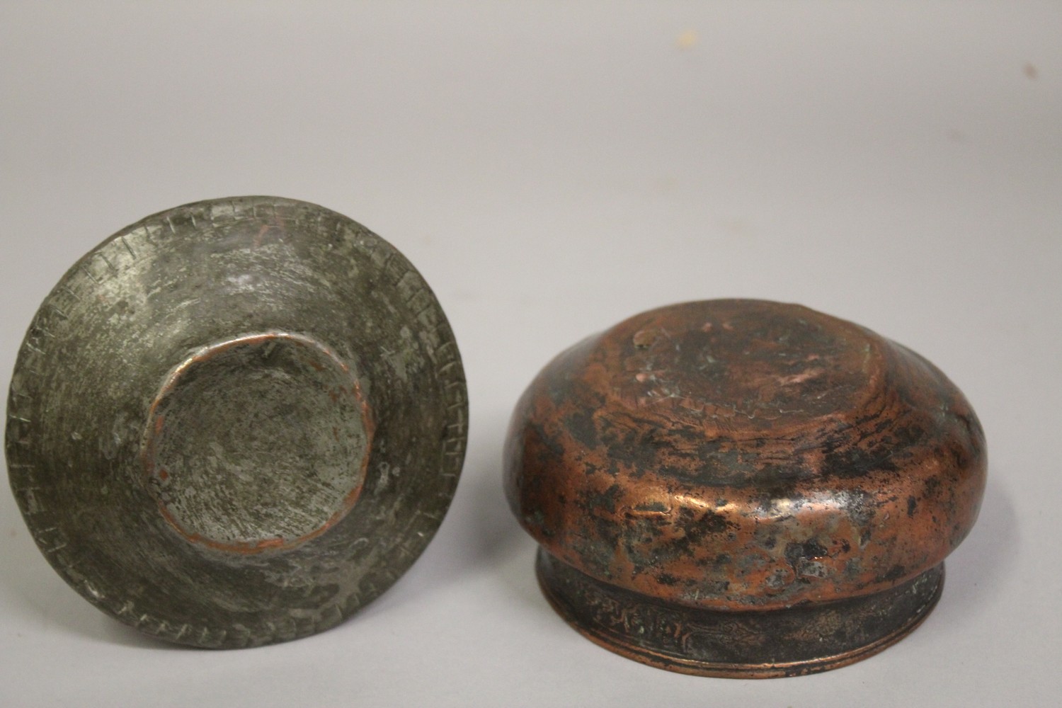 TWO SMALL PERSIAN 17TH CENTURY SAFAVID COPPER BOWLS, (2). - Image 6 of 6