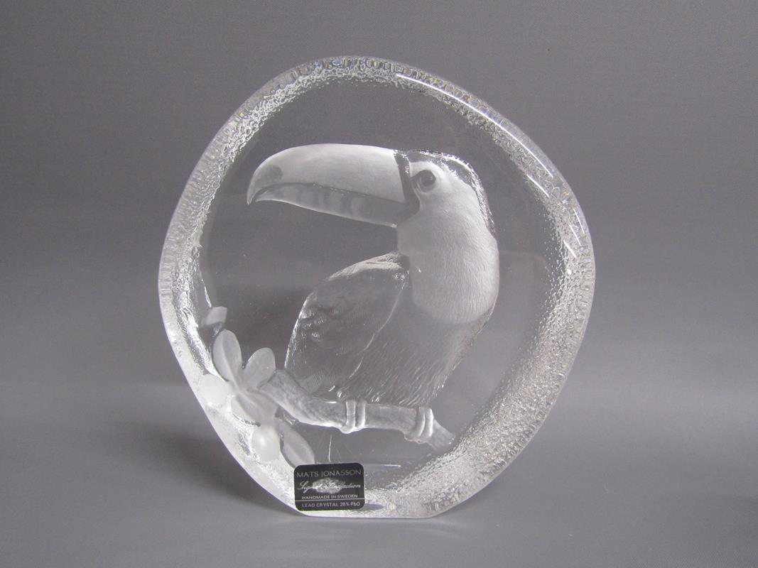 Mats Jonasson paperweights - large Toucan, Polar bear and seal cub,  medium blue tit and bird and - Image 2 of 7