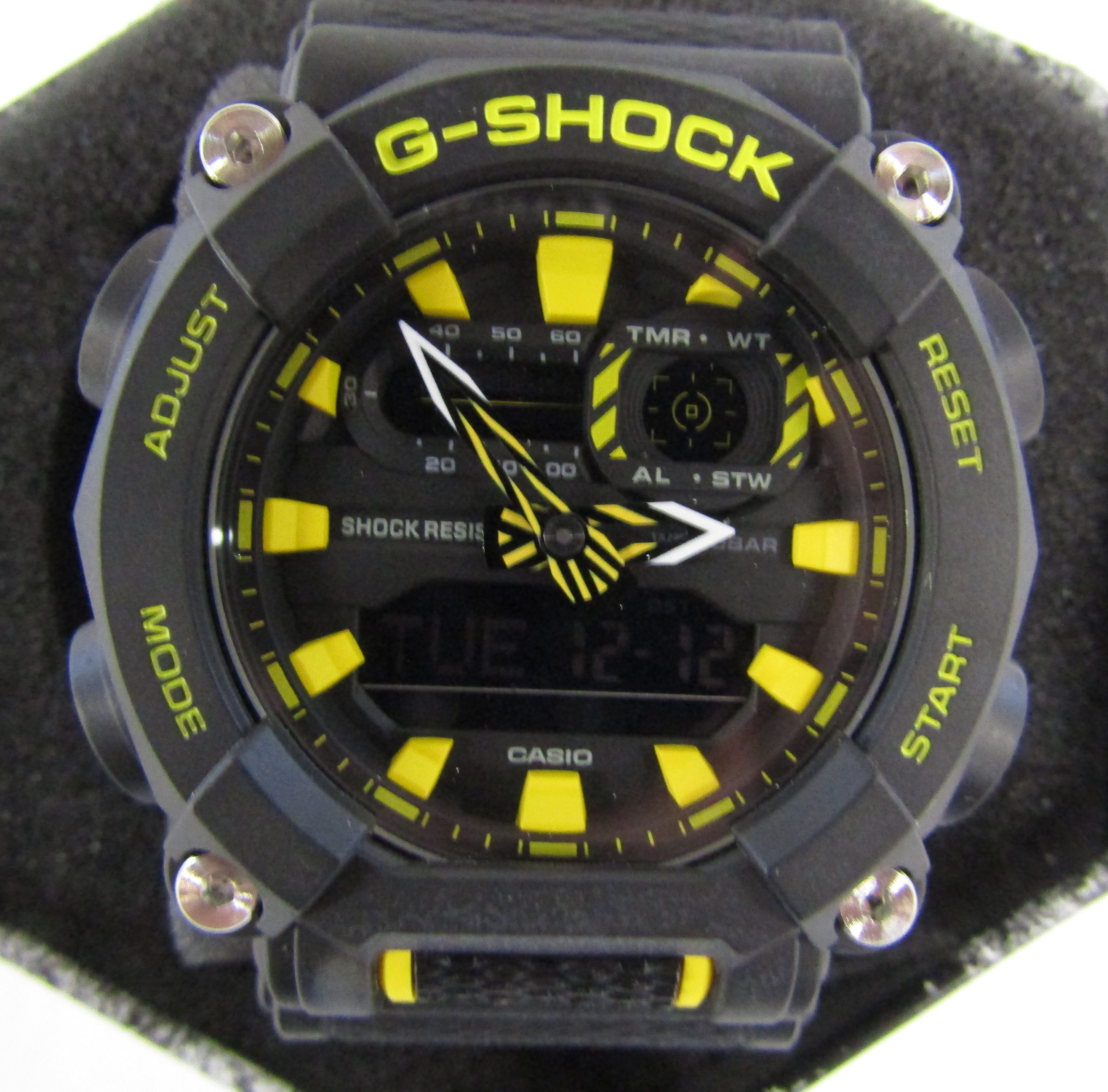 7 Casio G-Shock watches - 2 x 5590 GA-2000 one with box - 5513GST-B100 - 5637 GA-900A - 240 DW- - Image 6 of 15