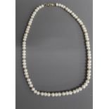 Cultured pearl & 9ct gold necklace