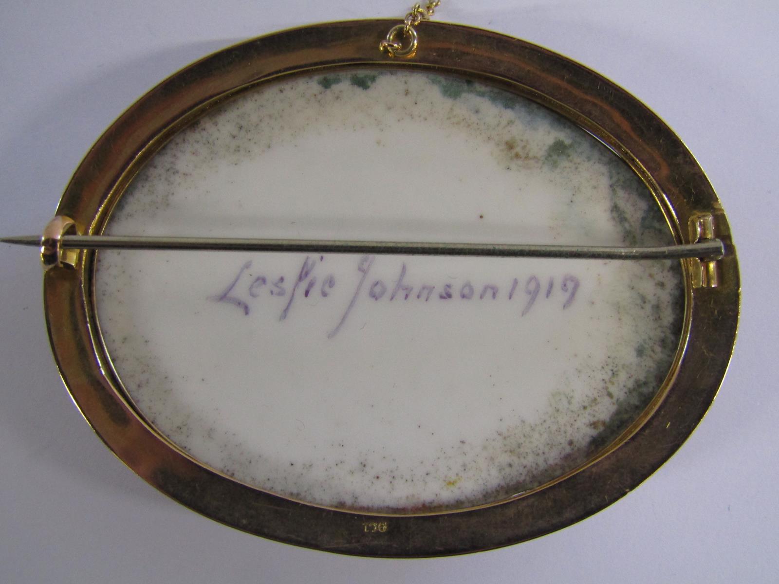 9ct mounted hand painted portrait brooch - signed Leslie Johnson 1919, written on reverse - - Image 4 of 4