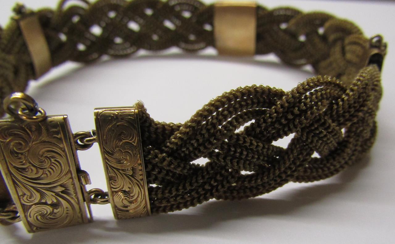 Plaited hair mourning bracelet with tested as 9ct gold mounts - Image 3 of 6