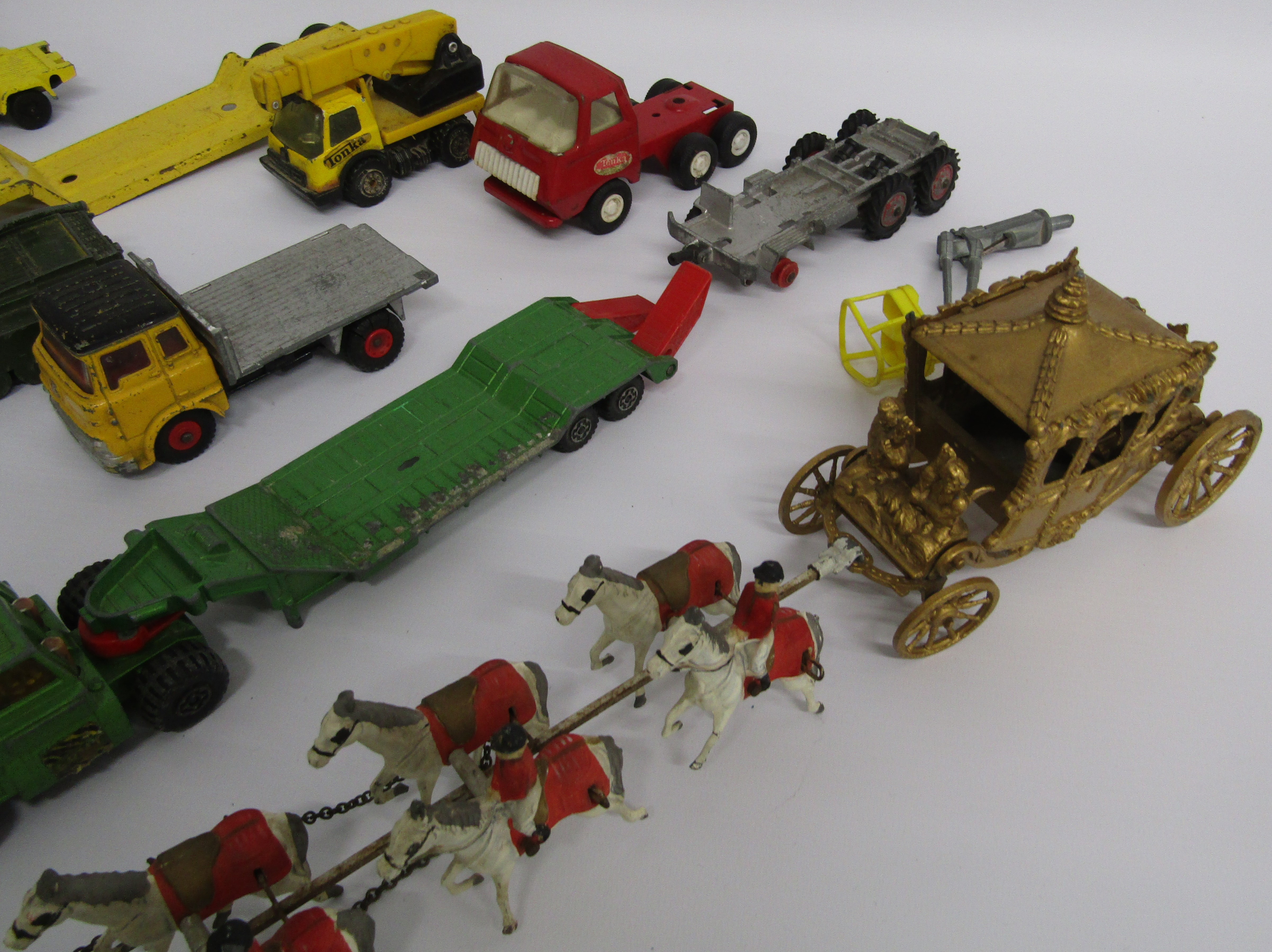 Diecast vehicles includes Dinky, Britains Daimler Scout car, a model of the Queens Carriage etc - Image 4 of 4