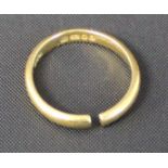 22ct gold ring (cut) 3.15g