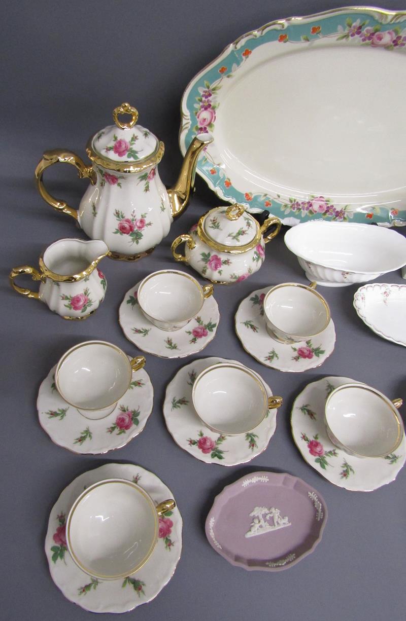 Lilac Wedgwood trinket tray, Pink Garland and Mirabelle trinket trays, miniature vases etc, Bavarian - Image 2 of 7