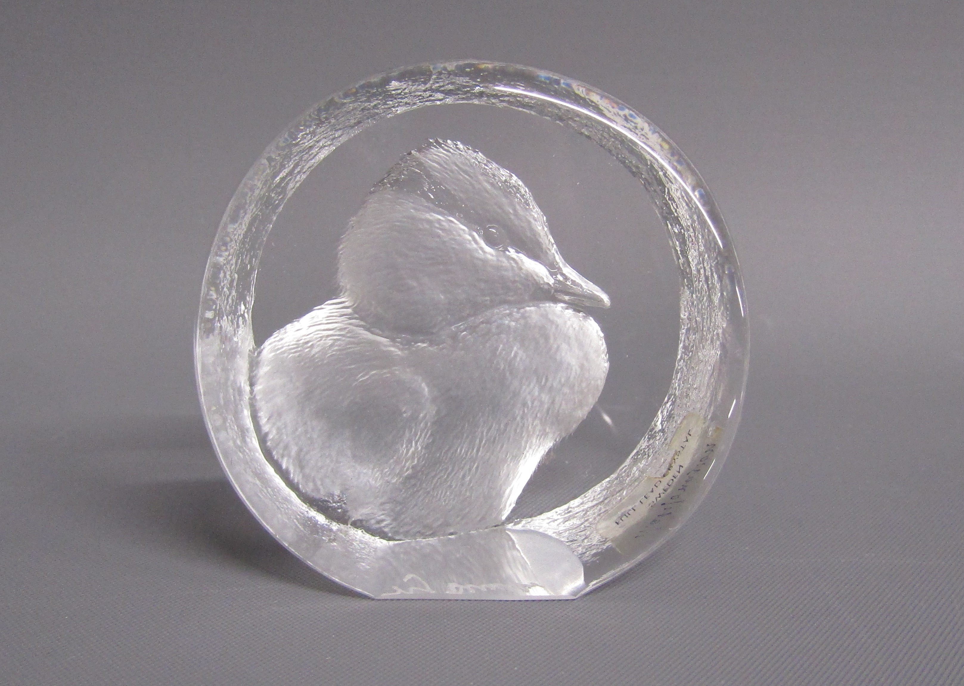 Mats Jonasson paperweights - large Toucan, Polar bear and seal cub,  medium blue tit and bird and - Image 5 of 7