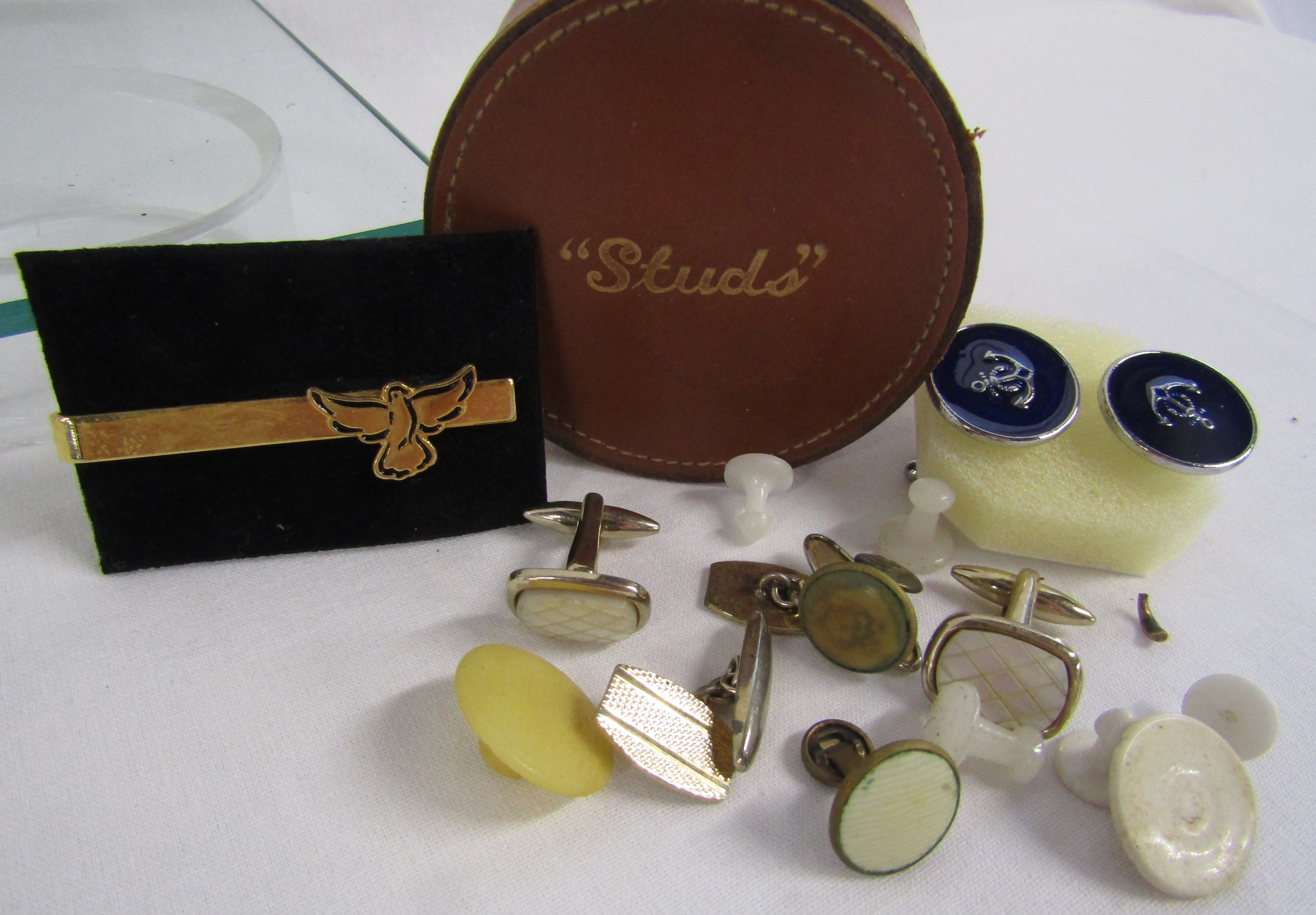 Collection of cufflinks - Image 15 of 16