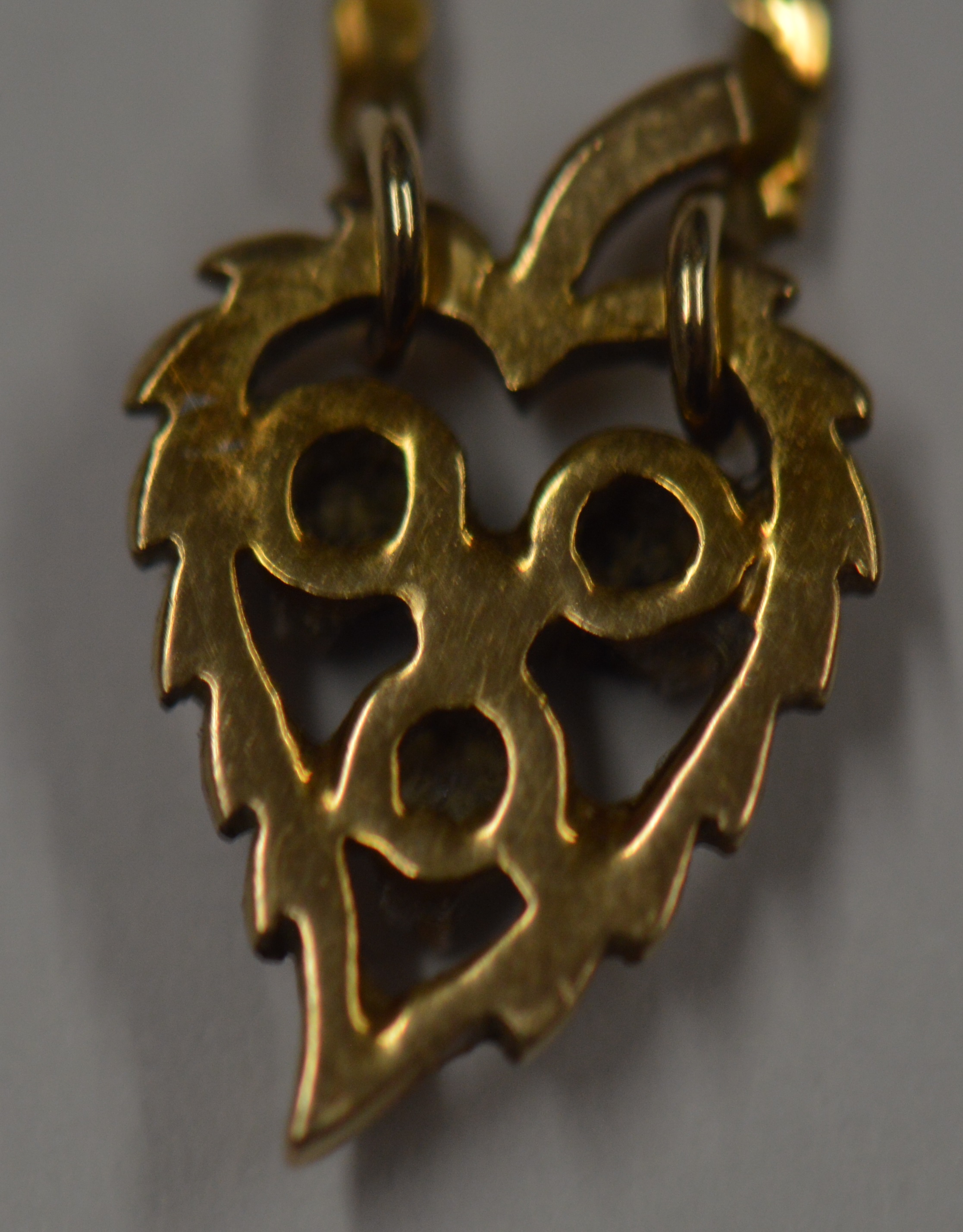 9ct gold necklace with attached heart shape diamond & sapphire set pendant 2.4g - Image 2 of 2