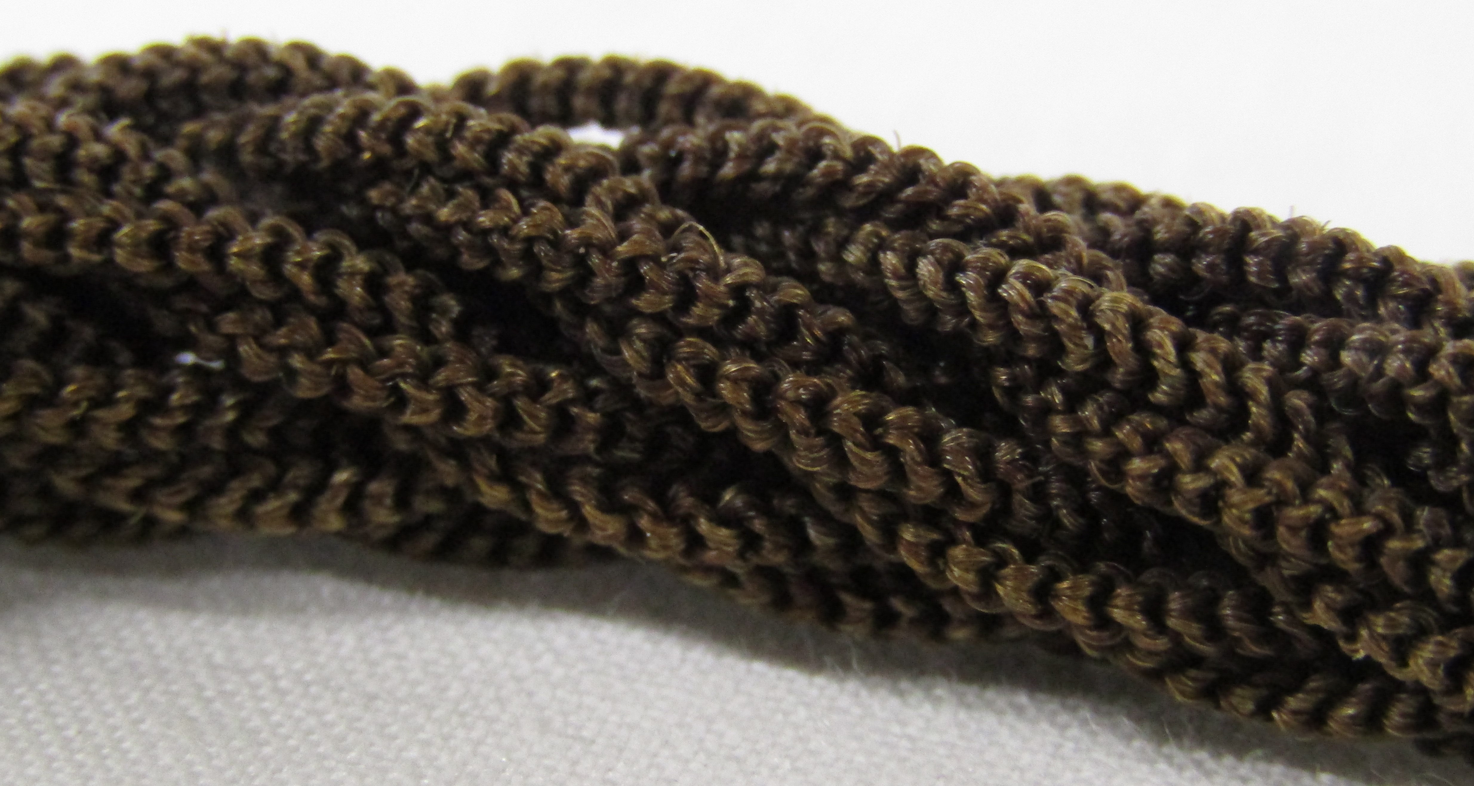 Plaited hair mourning bracelet with tested as 9ct gold mounts - Image 3 of 4