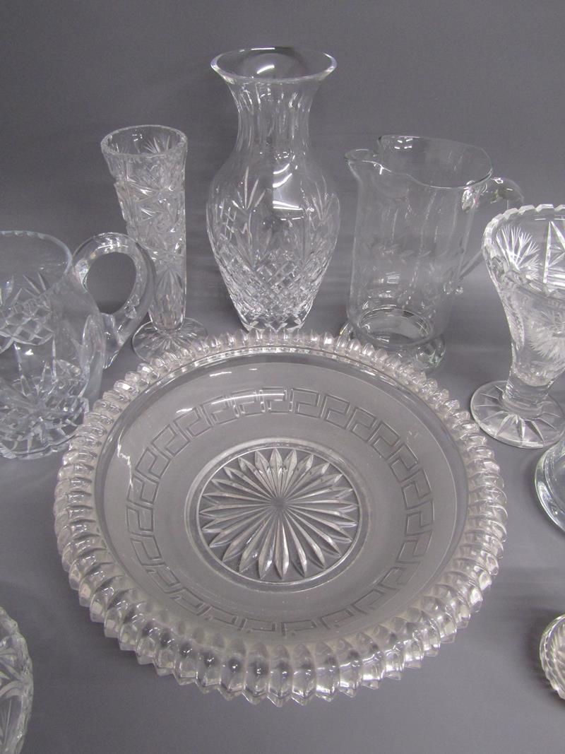 Collection of crystal and glassware includes vases, jugs and a large dish - Image 3 of 4