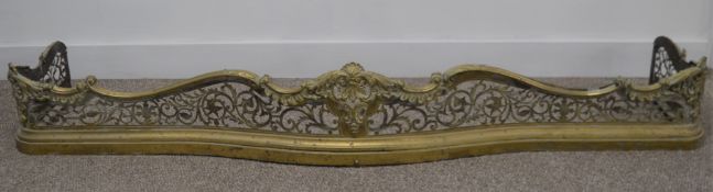 Victorian brass fender W 152cm