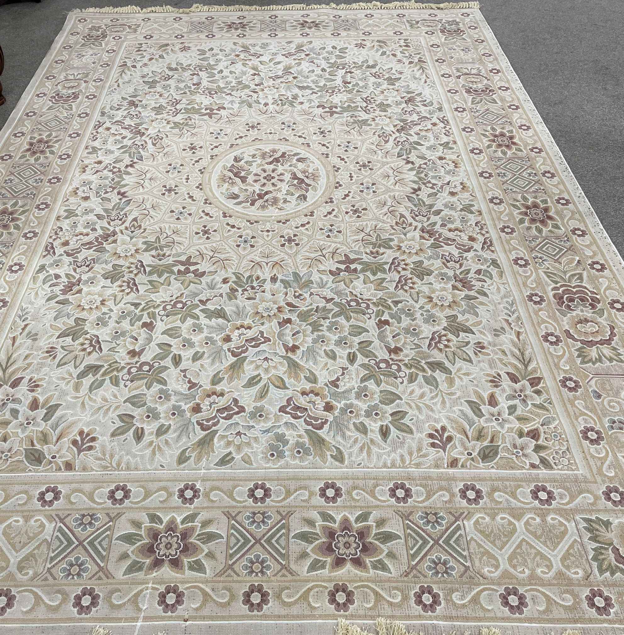 Gold & cream ground full pile Oriental carpet 350cm by 240cm - Image 4 of 4