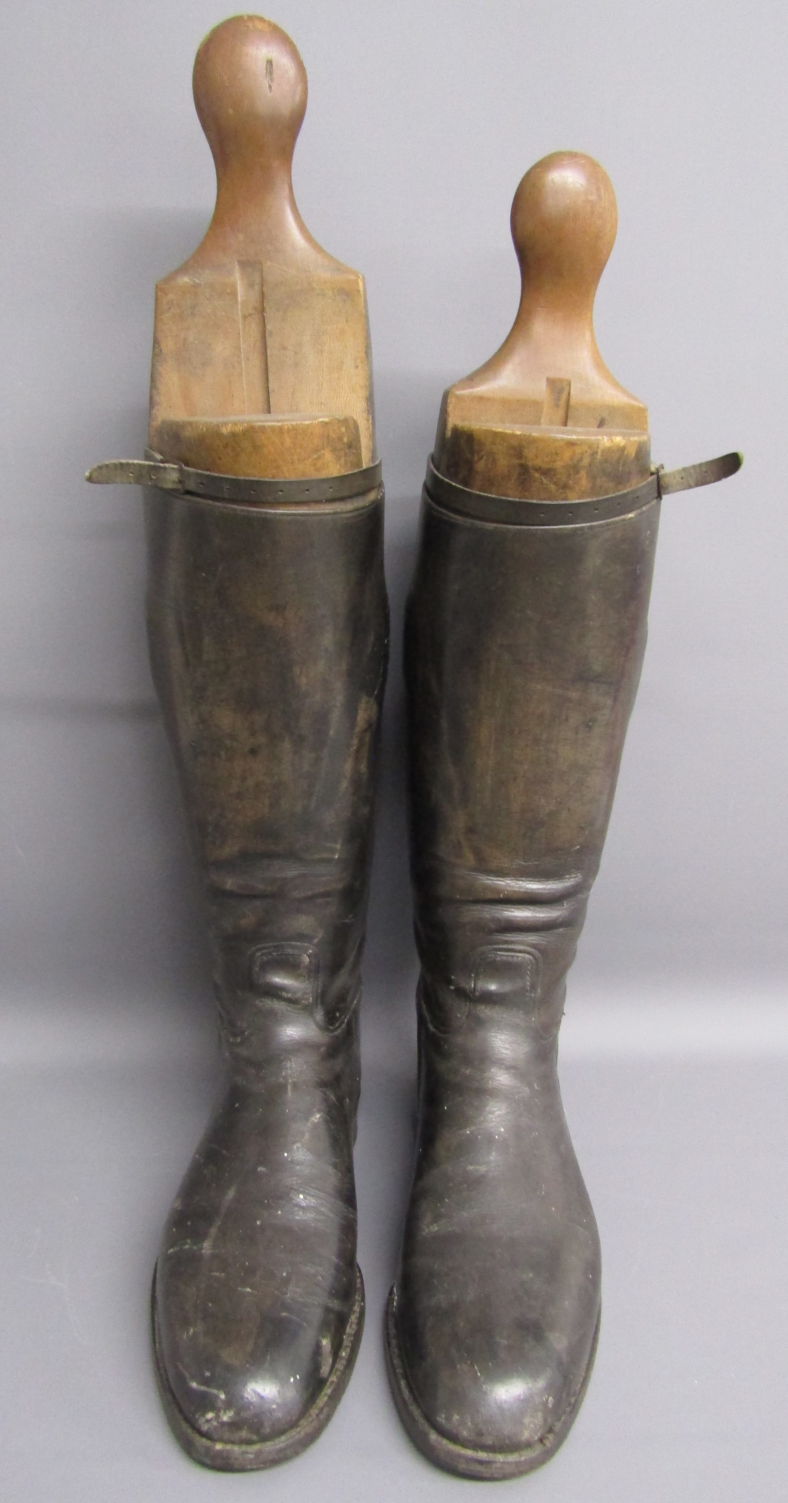 Leather riding boots with wooden boot trees - Image 2 of 7