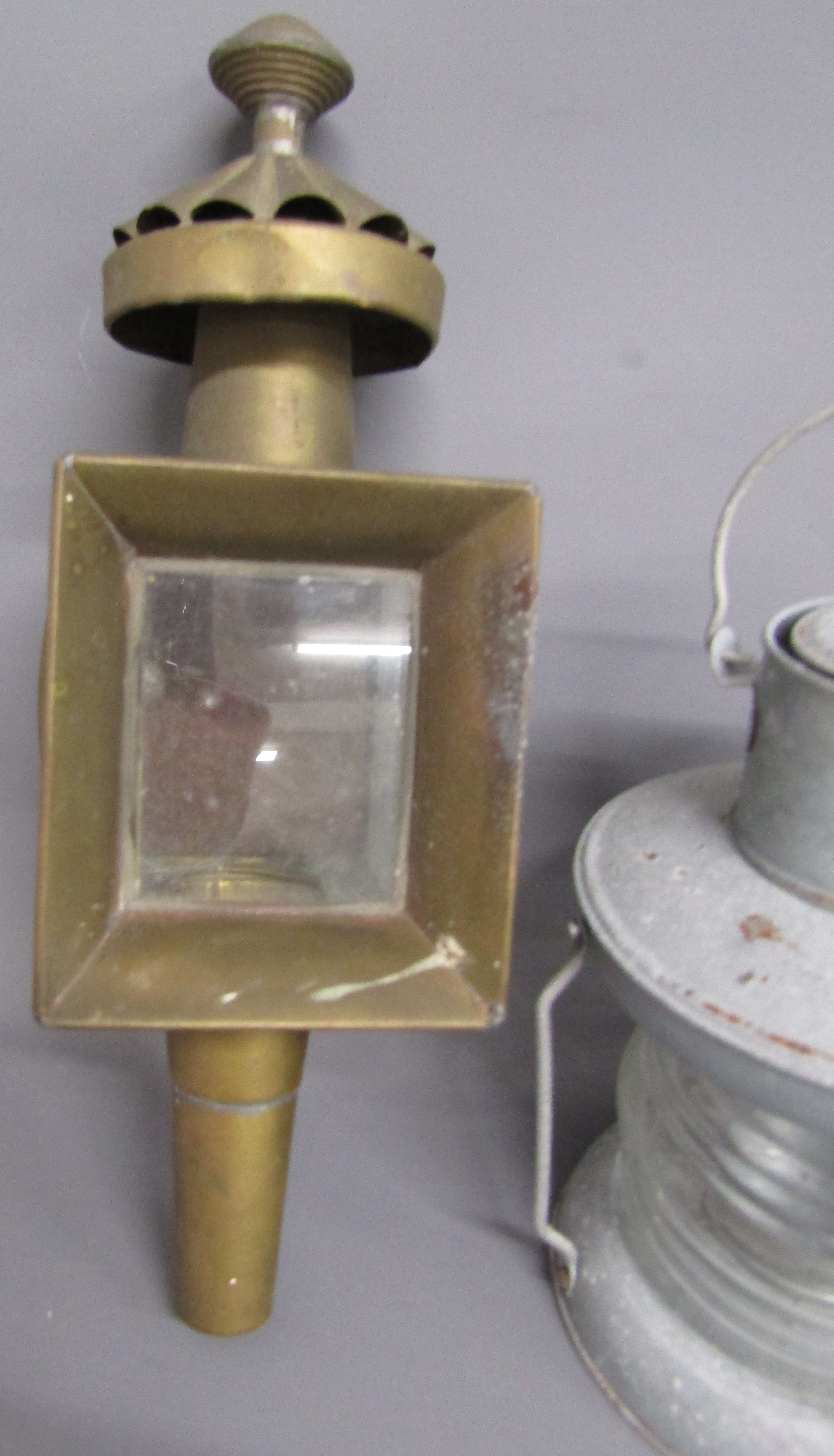 2 carriage lamps and a candle lamp - Image 2 of 4