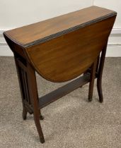 Late Victorian Sutherland table L 81cm W 76cm