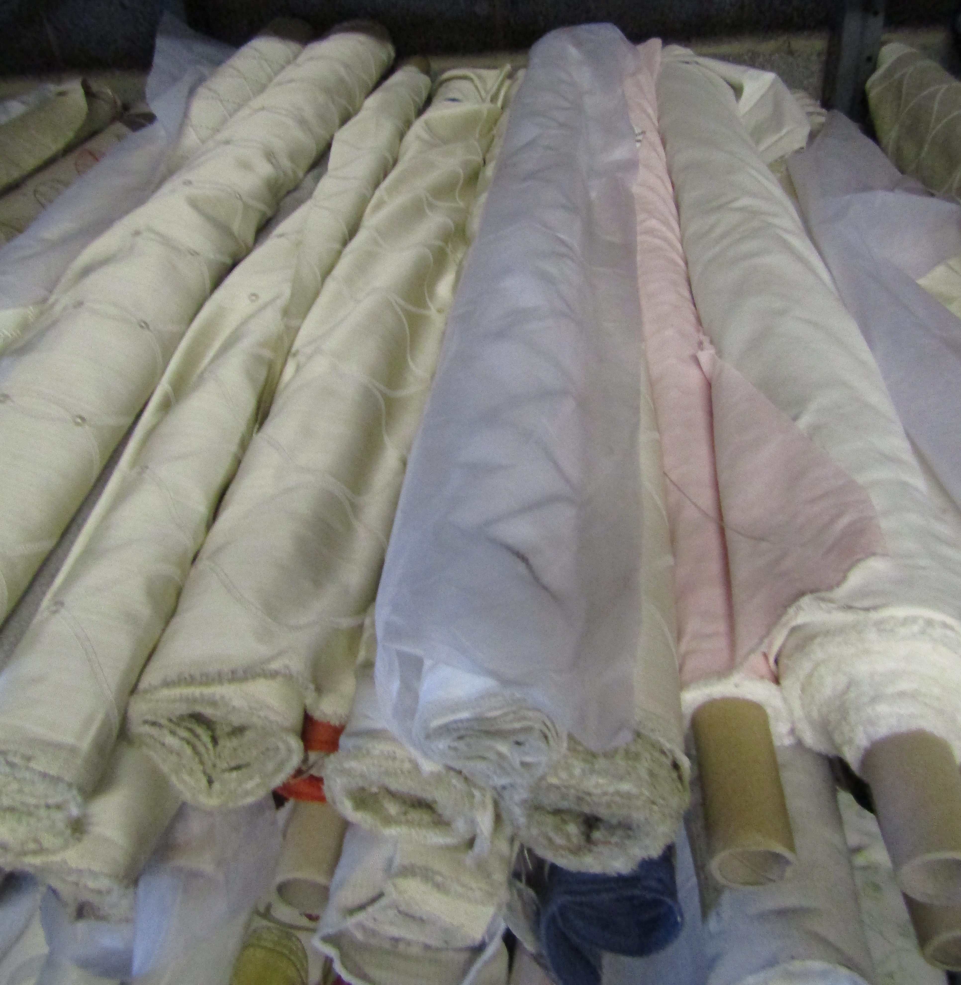 Approx. 22 rolls of fabric mostly silks and mainly Ashley Wild fabrics - Image 2 of 2