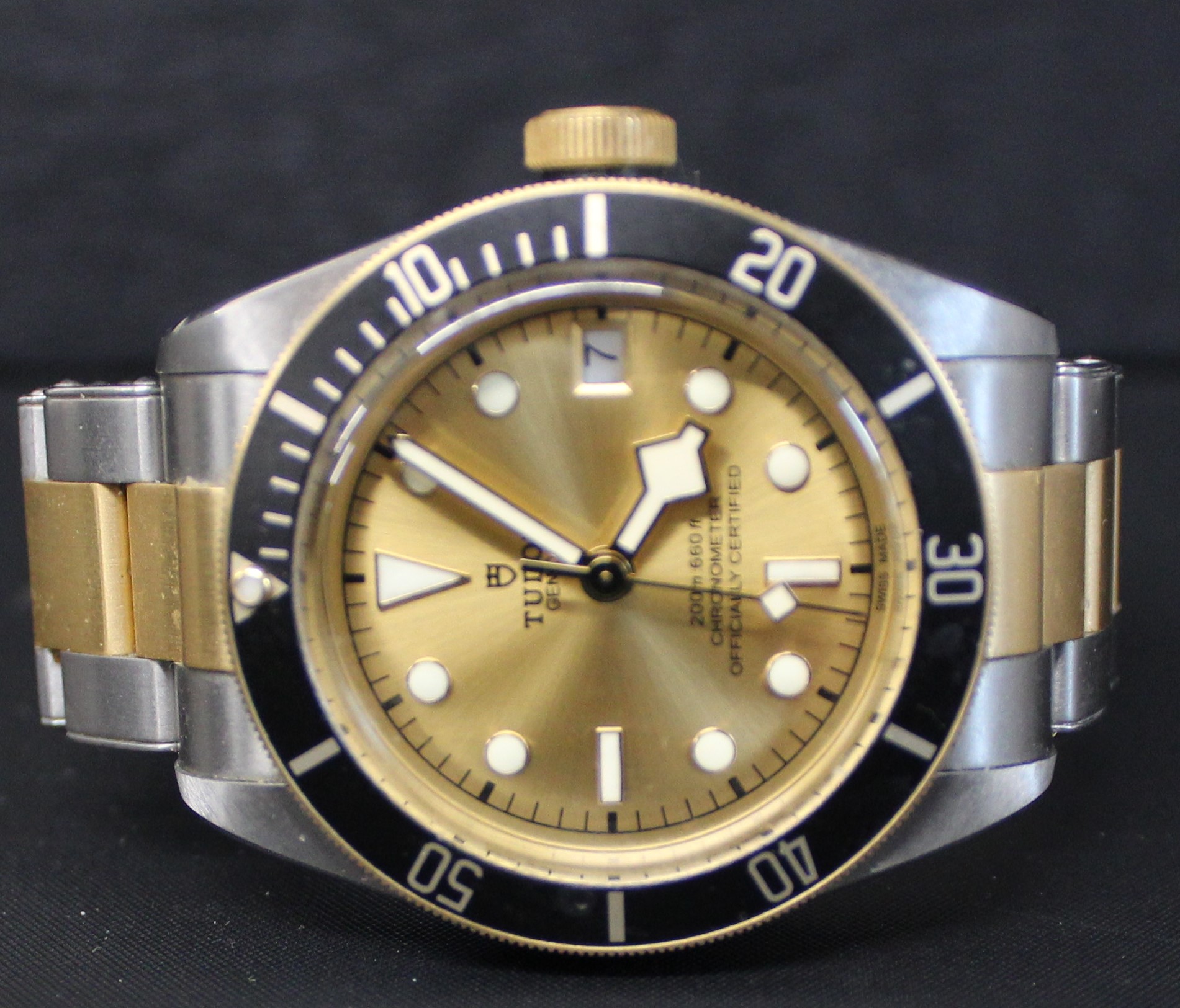 Gents Tudor Black Bay Chronometer stainless steel wristwatch, champagne dial, serial number 9135709, - Image 7 of 10
