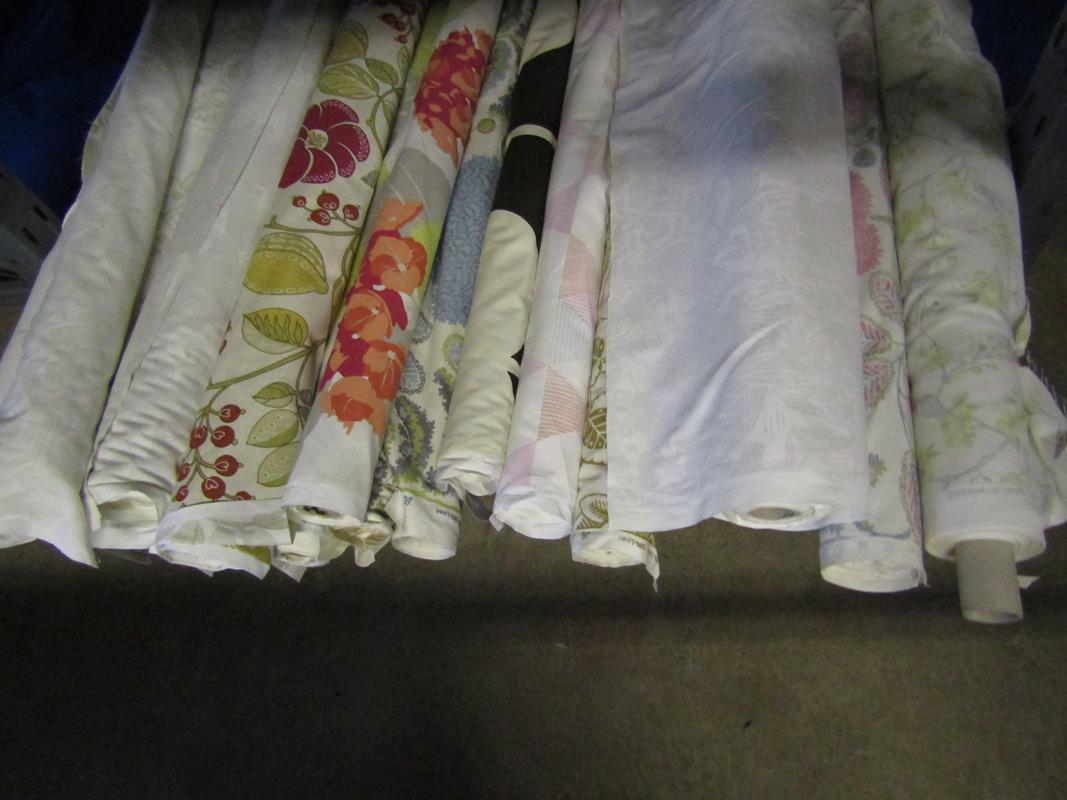 Approx. 18 rolls of mostly patterned fabric all Clarke & Clarke - Image 2 of 2