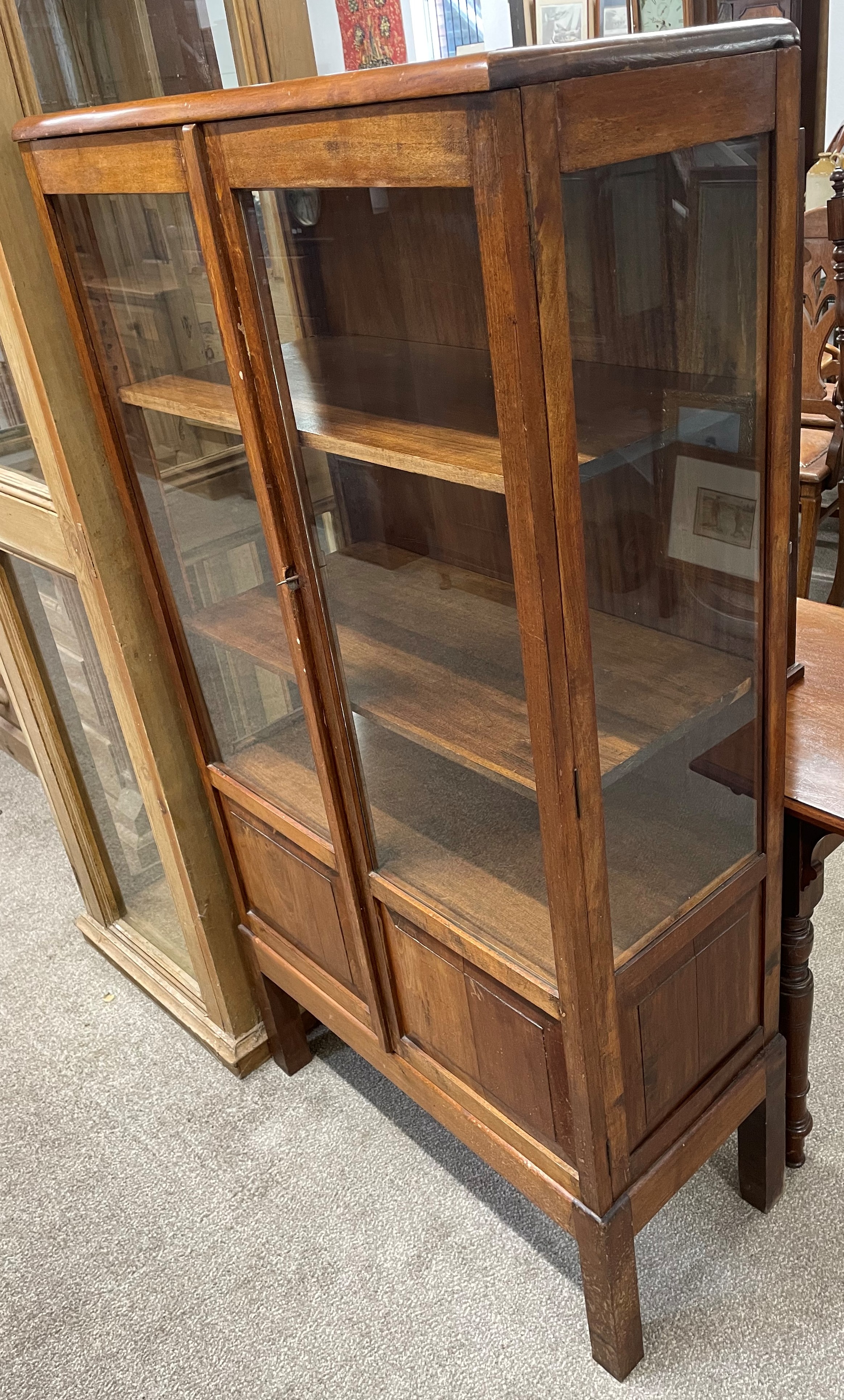 Display cabinet on legs ht 144cm W 76cm - Image 2 of 2