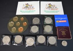 Selection of commemorative crowns, 2 1986 Commonwealth Games £2 coins, McVities 1989 £2 coin,