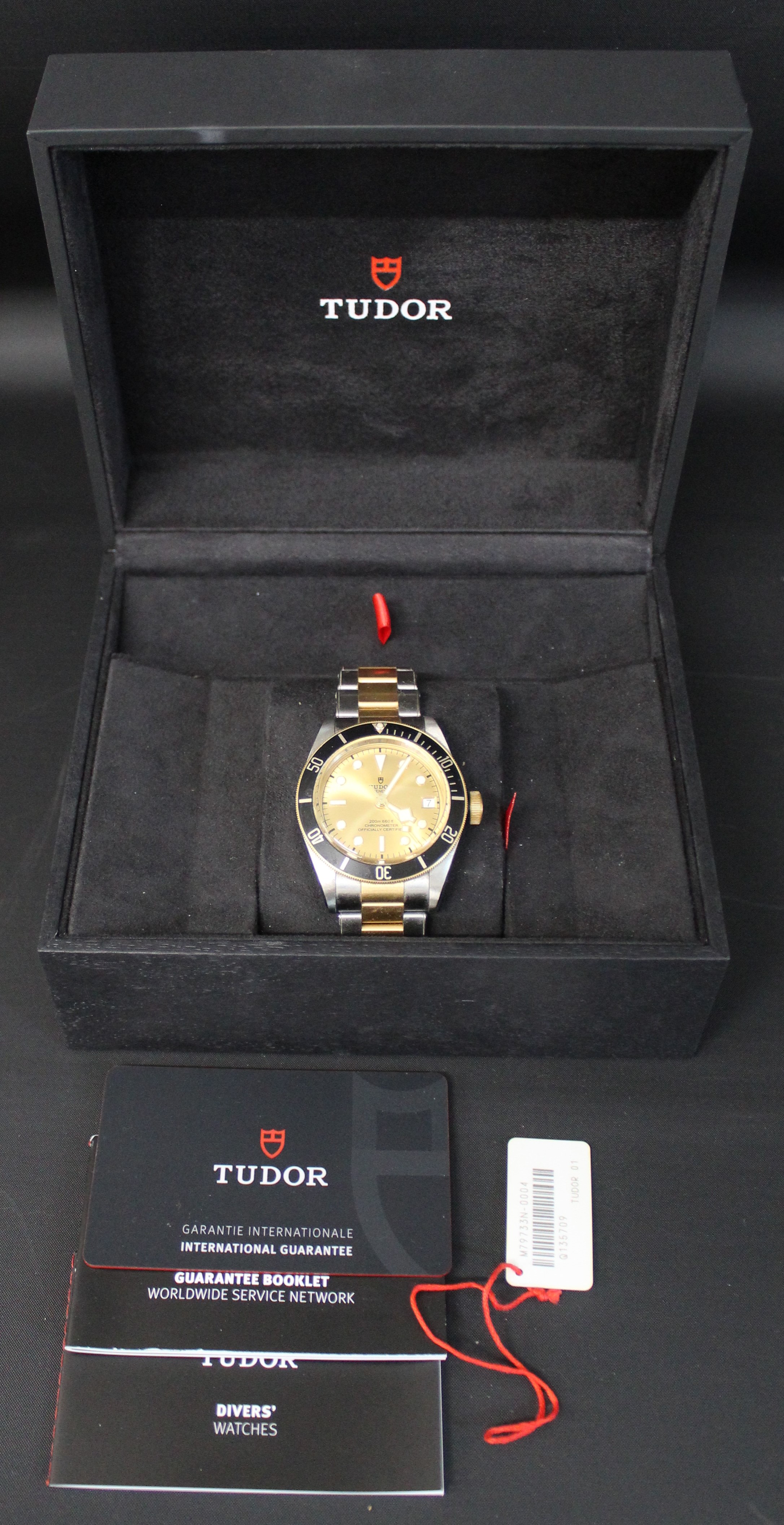 Gents Tudor Black Bay Chronometer stainless steel wristwatch, champagne dial, serial number 9135709, - Image 4 of 10