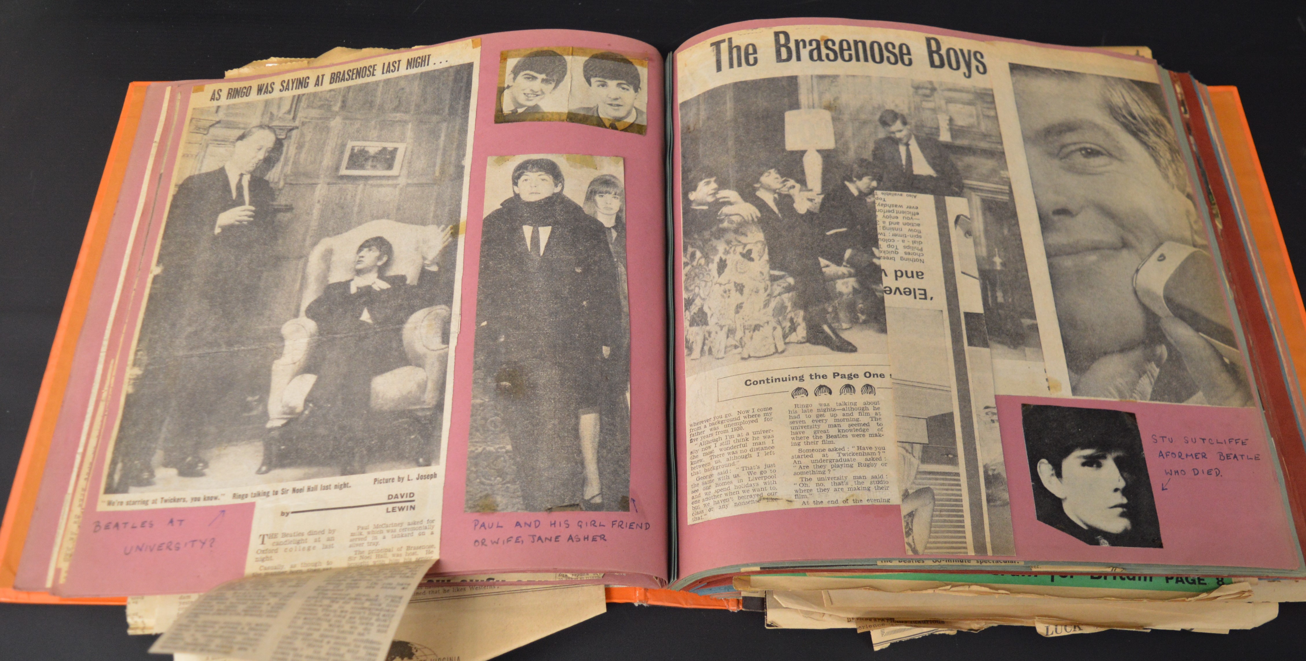 Selection of Beatles memorabilia including The Beatles Book Monthly magazine no's 1-50, 3 scrap - Image 6 of 15