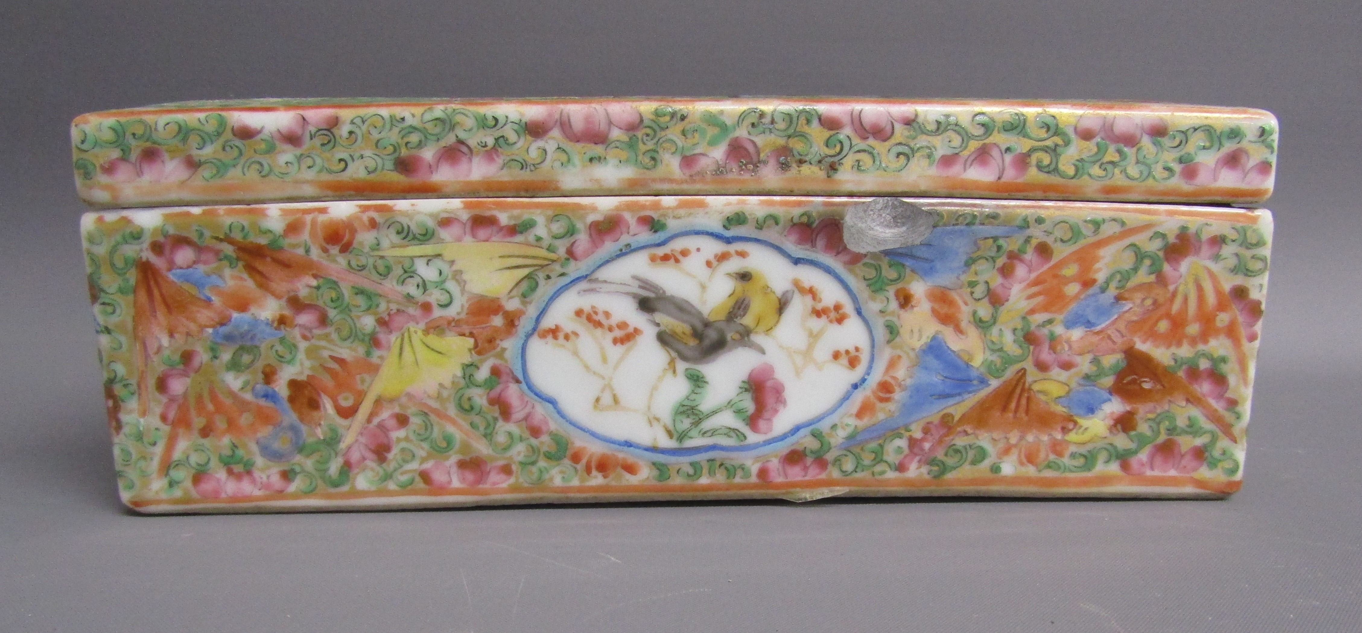 Cantonese lidded porcelain pen pot painted with figures and birds - approx. 9cm x 10cm x 6cm - Image 9 of 11