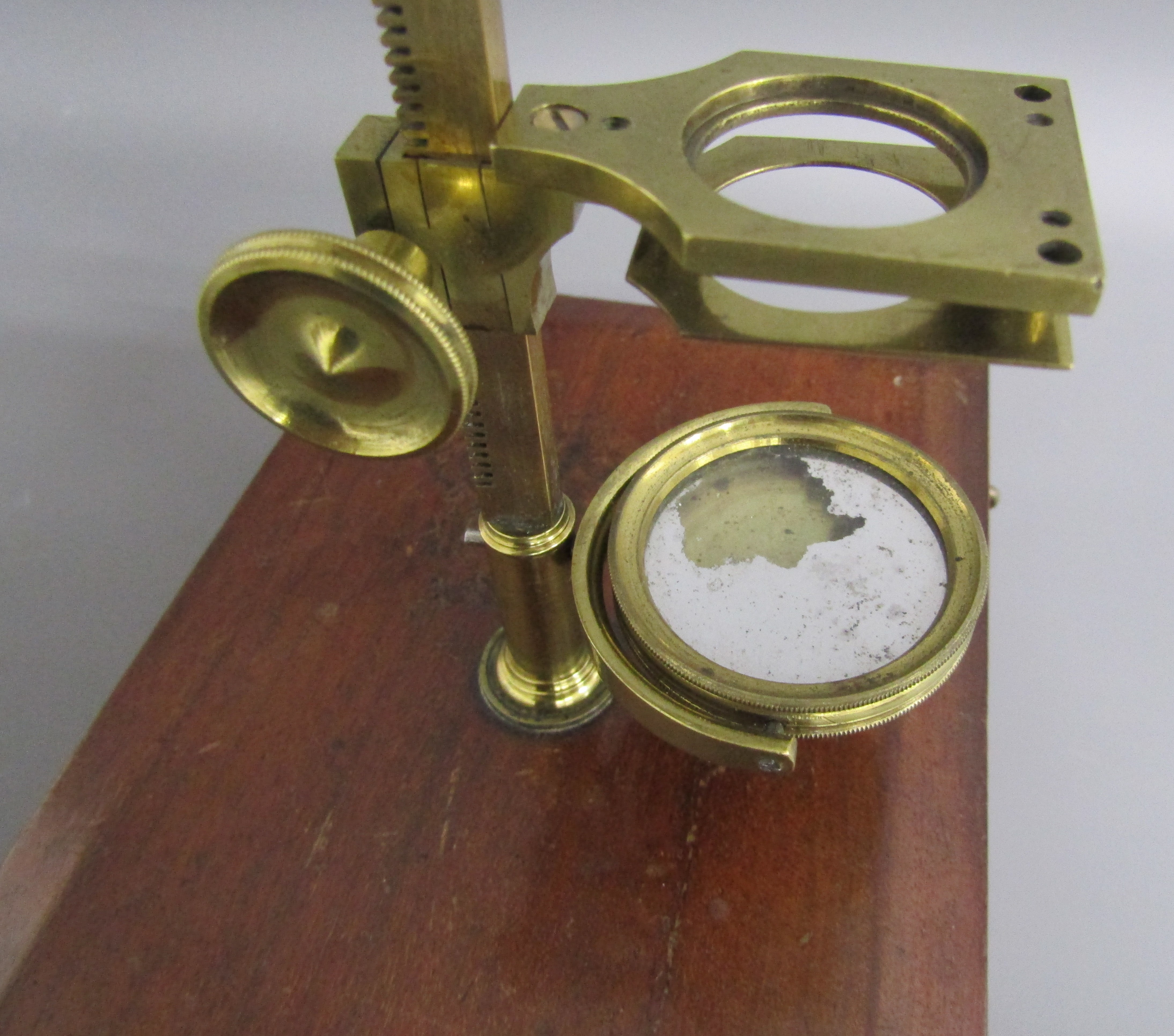 Cary Gould medium style box mounted portable microscope - Image 2 of 9