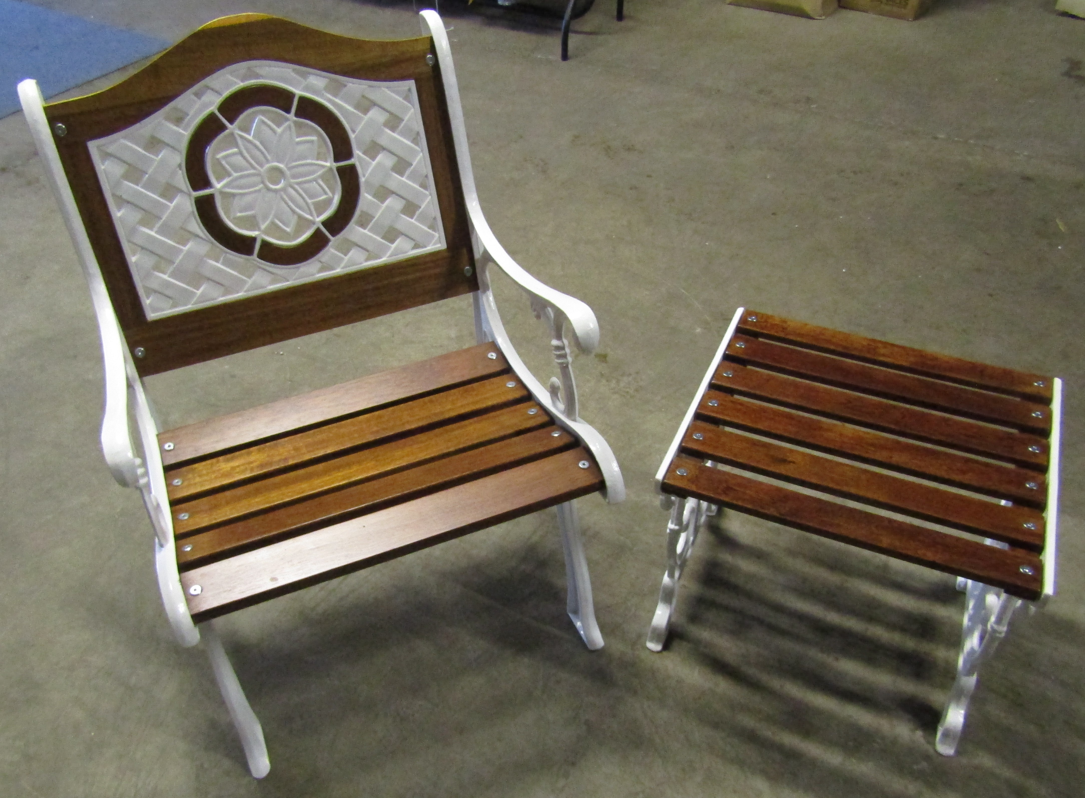 Single garden chair with side table - these have been grit blasted and enamelled - Image 2 of 4