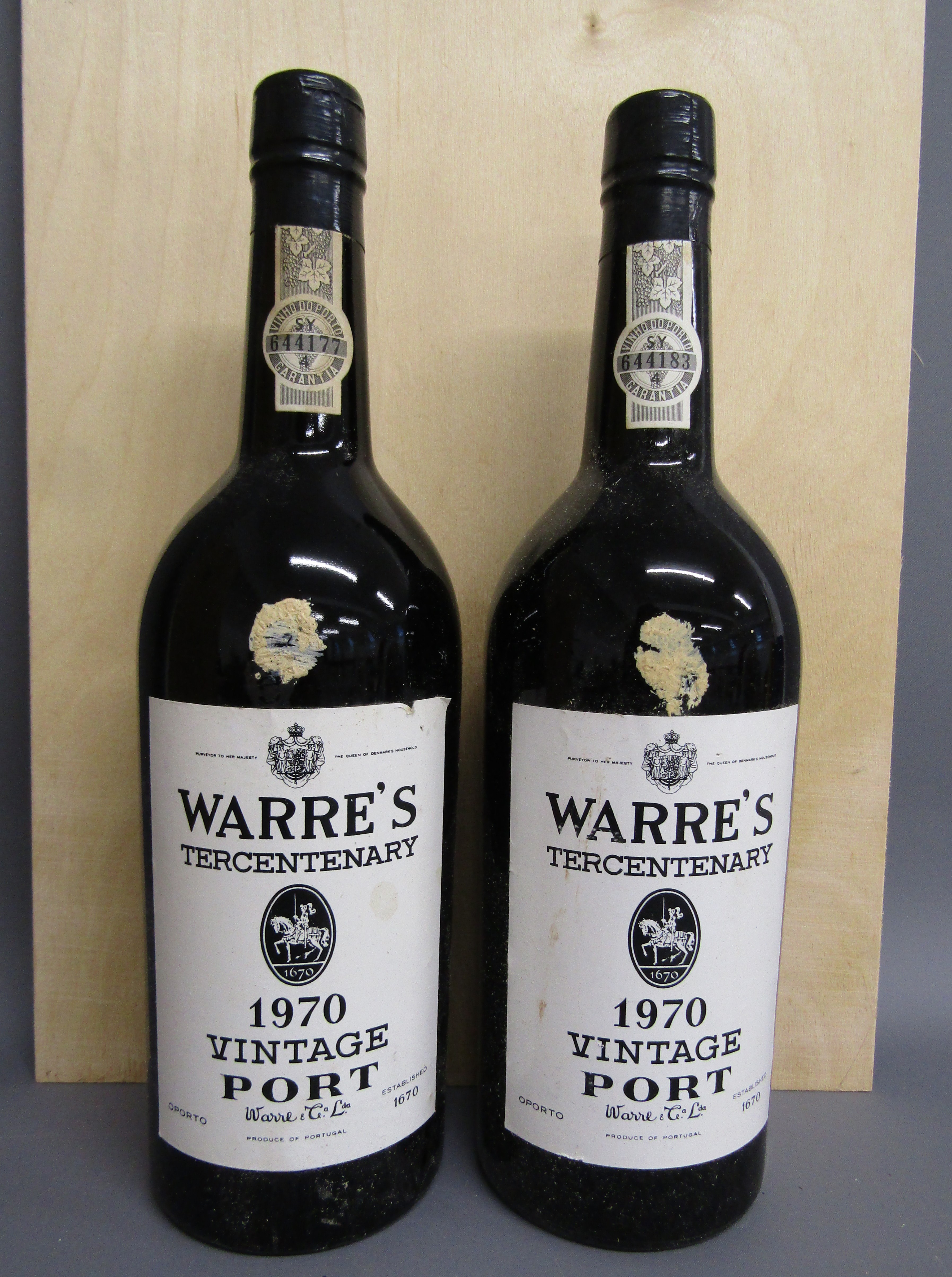 2 bottles of Warre's 1970 Tercentenary vintage Port still with wax seals intact and wooden crate - Image 2 of 6