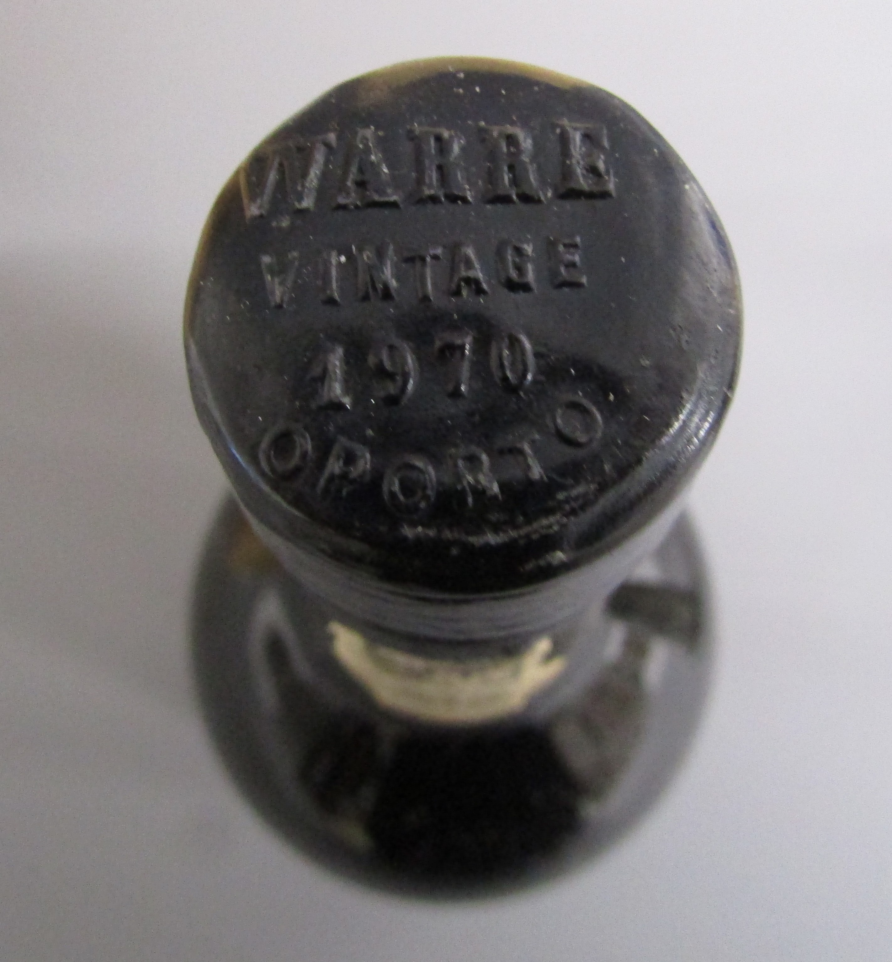 2 bottles of Warre's 1970 Tercentenary vintage Port still with wax seals intact and wooden crate - Image 5 of 6