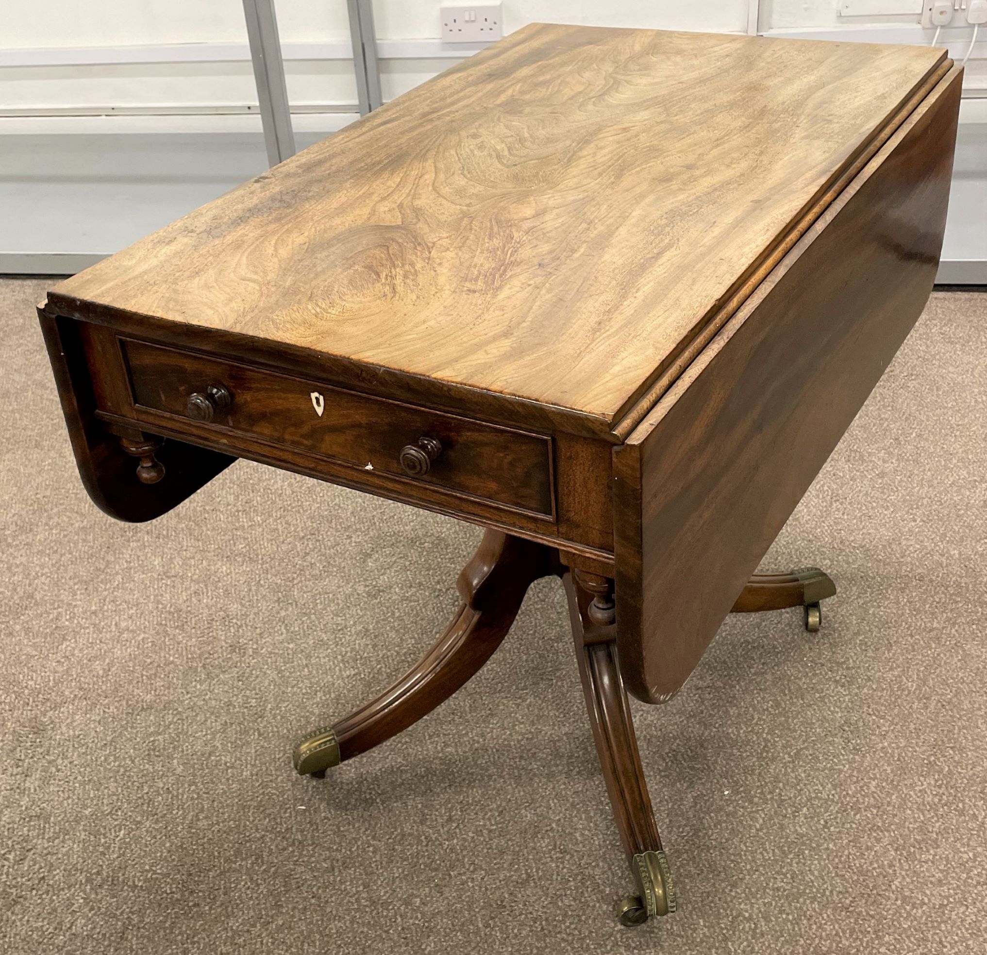 Georgian mahogany sofa table on a pedestal 109cm by 89cm Ht 73cm