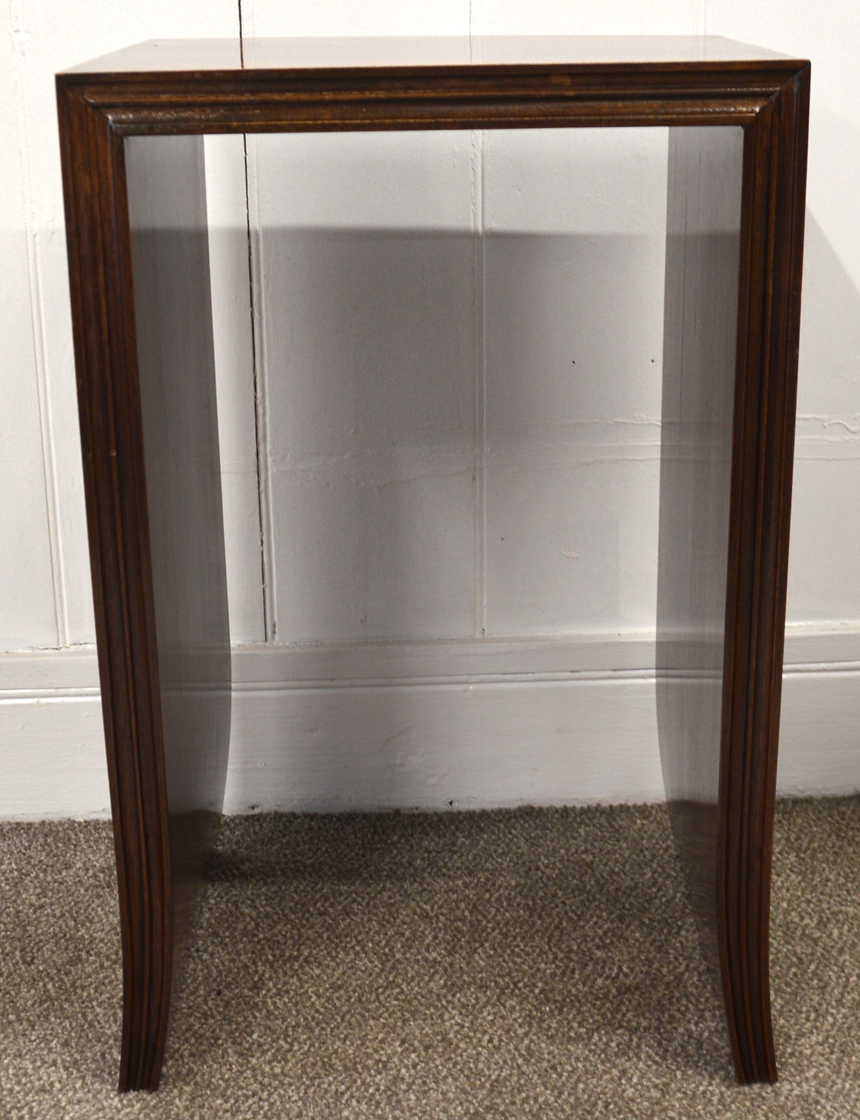 Mahogany plant stand 61cm h x 39cm w x 32.5cm d - Image 2 of 2